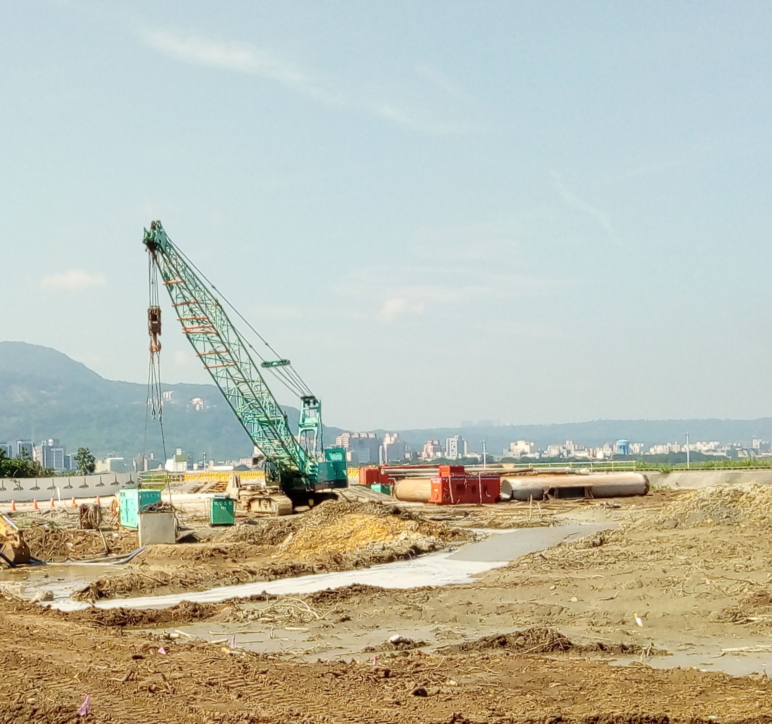 淡水端試樁基樁MR1P3區域位置場地清理