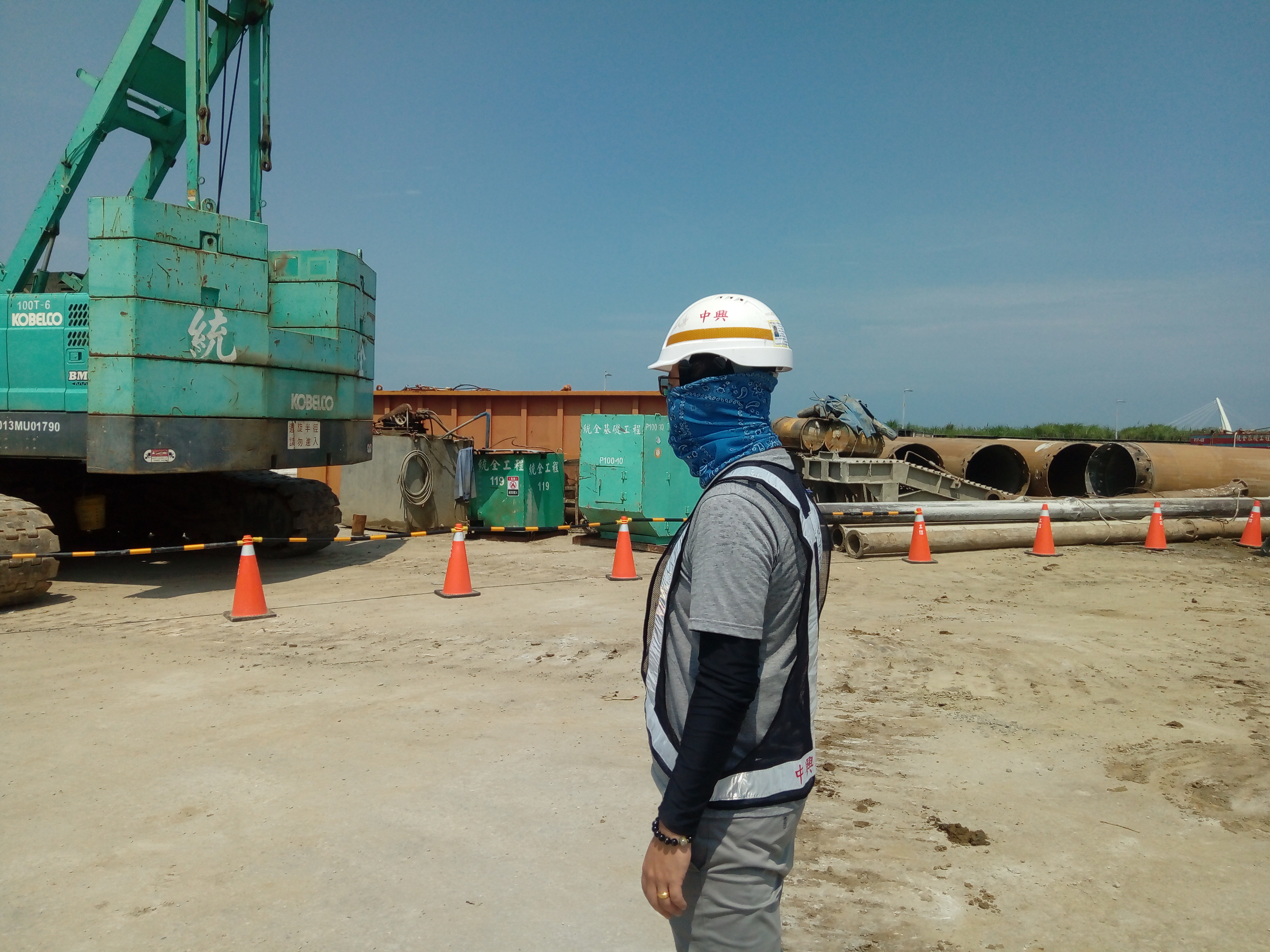 淡水端試樁基樁MR1P3完成後、基樁設備工具整理