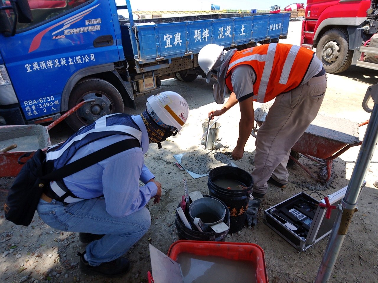 淡水端陸上段擋土牆基樁混凝土澆置前進行一般試驗