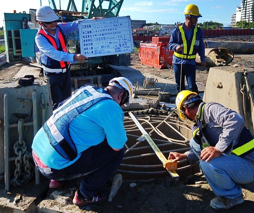 淡水端陸上段基礎基樁開挖位置偏心查驗