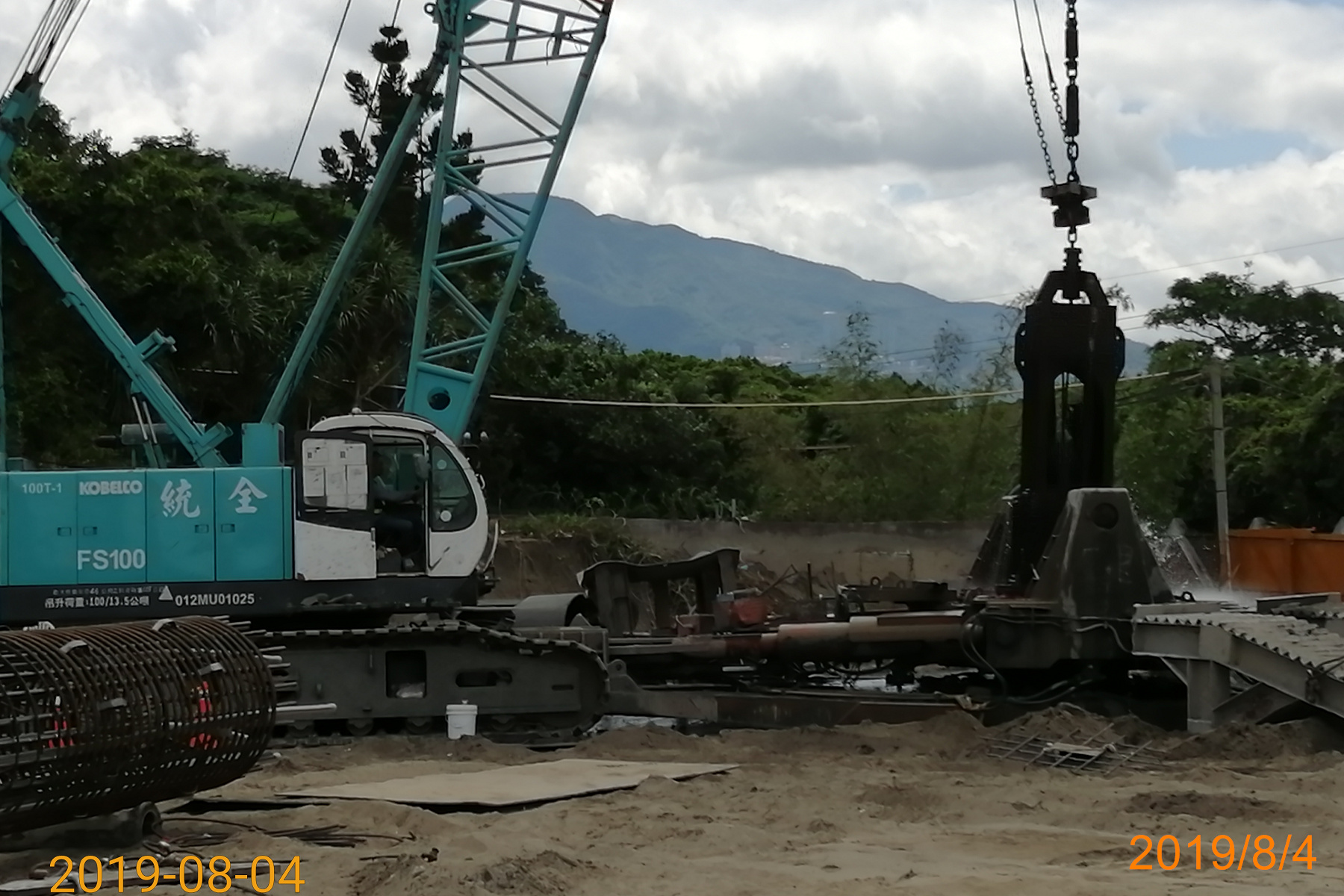 八里端試樁基樁開挖
