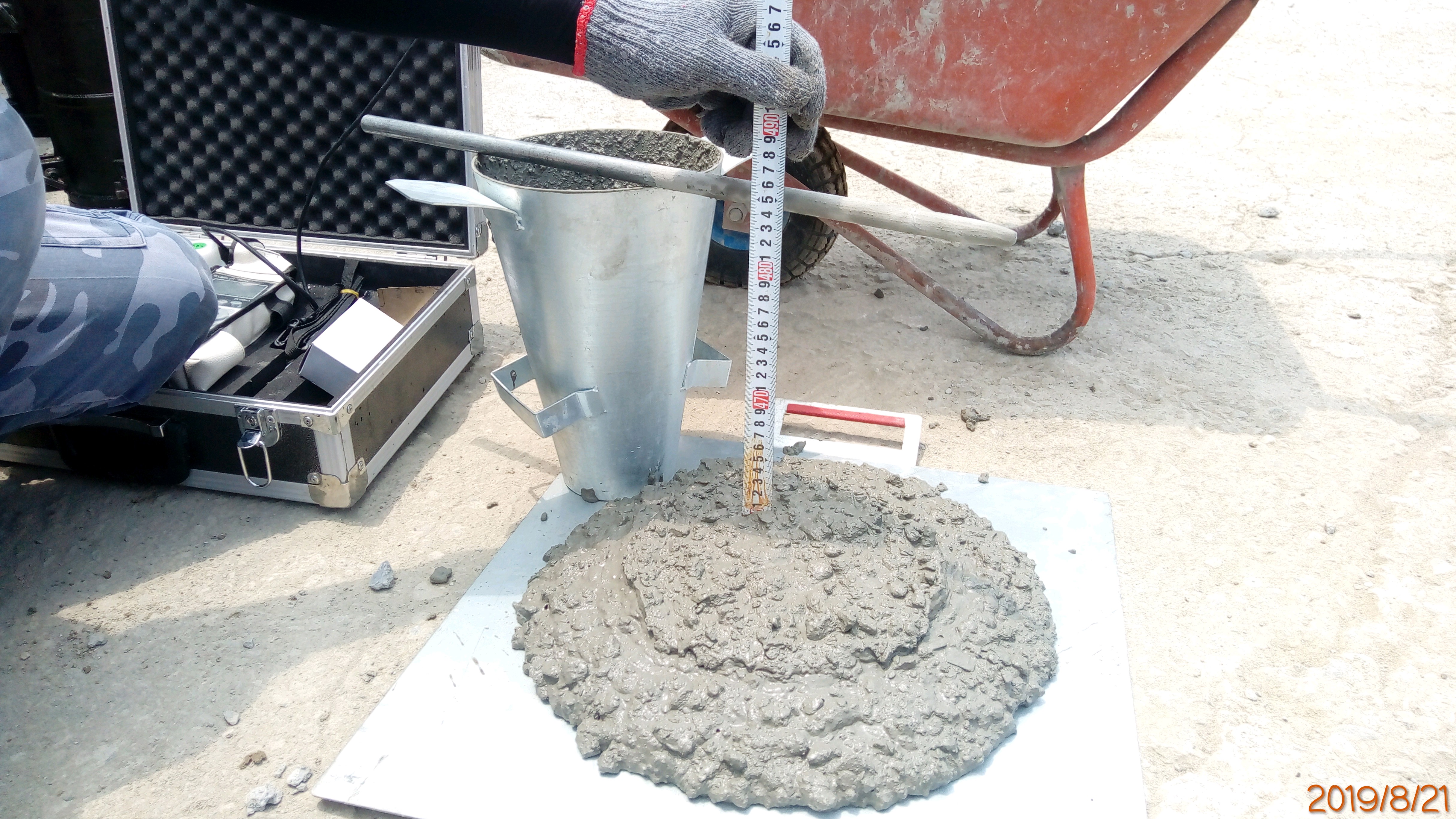 淡水端陸上段基礎基樁混凝土澆置前進行一般試驗