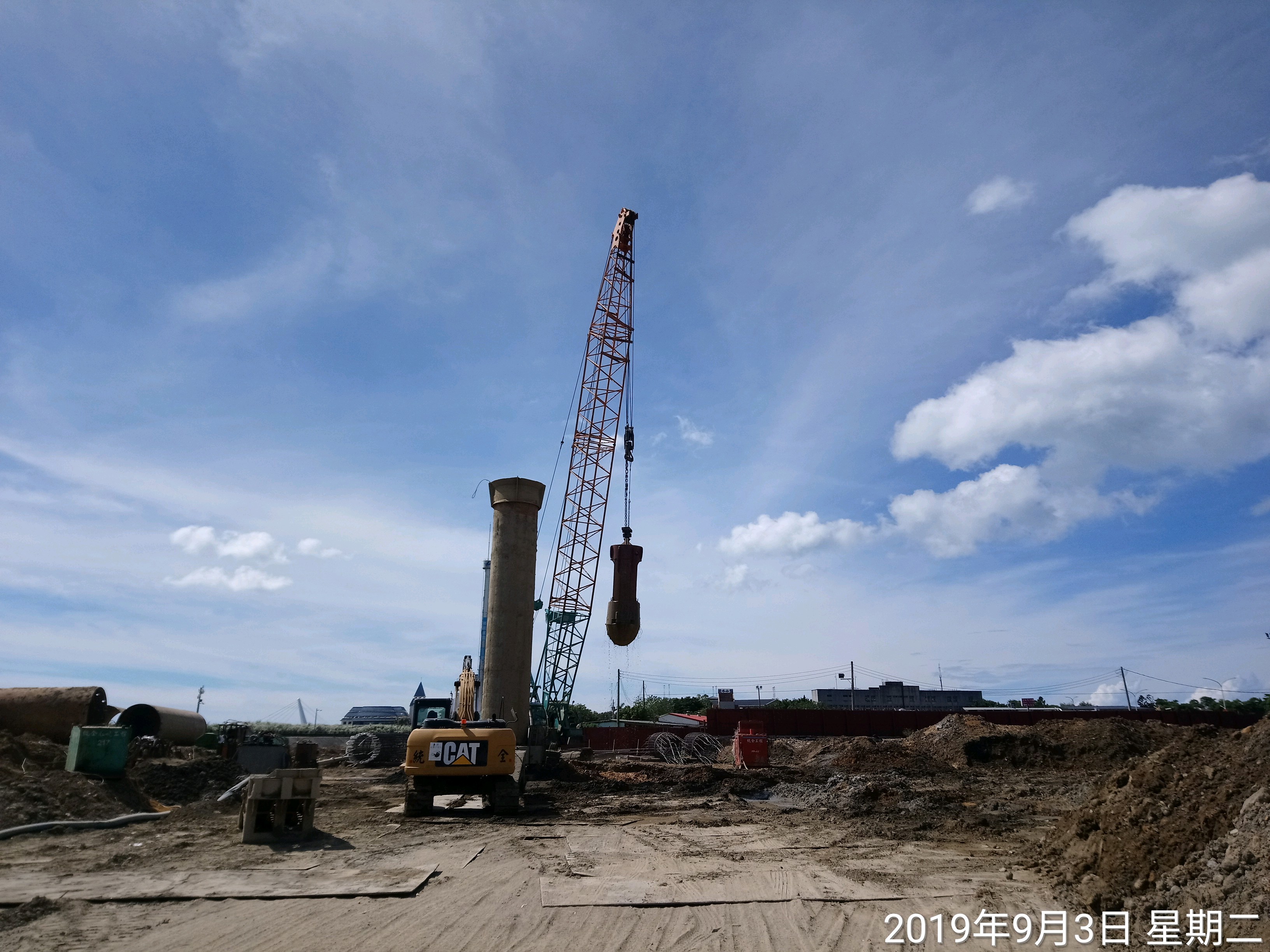 淡水端陸上段基礎基樁挖掘