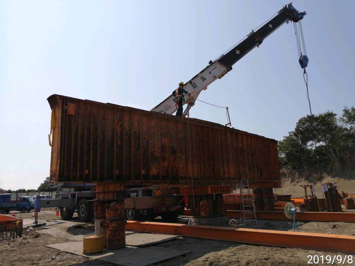 八里端試樁構件設備安裝