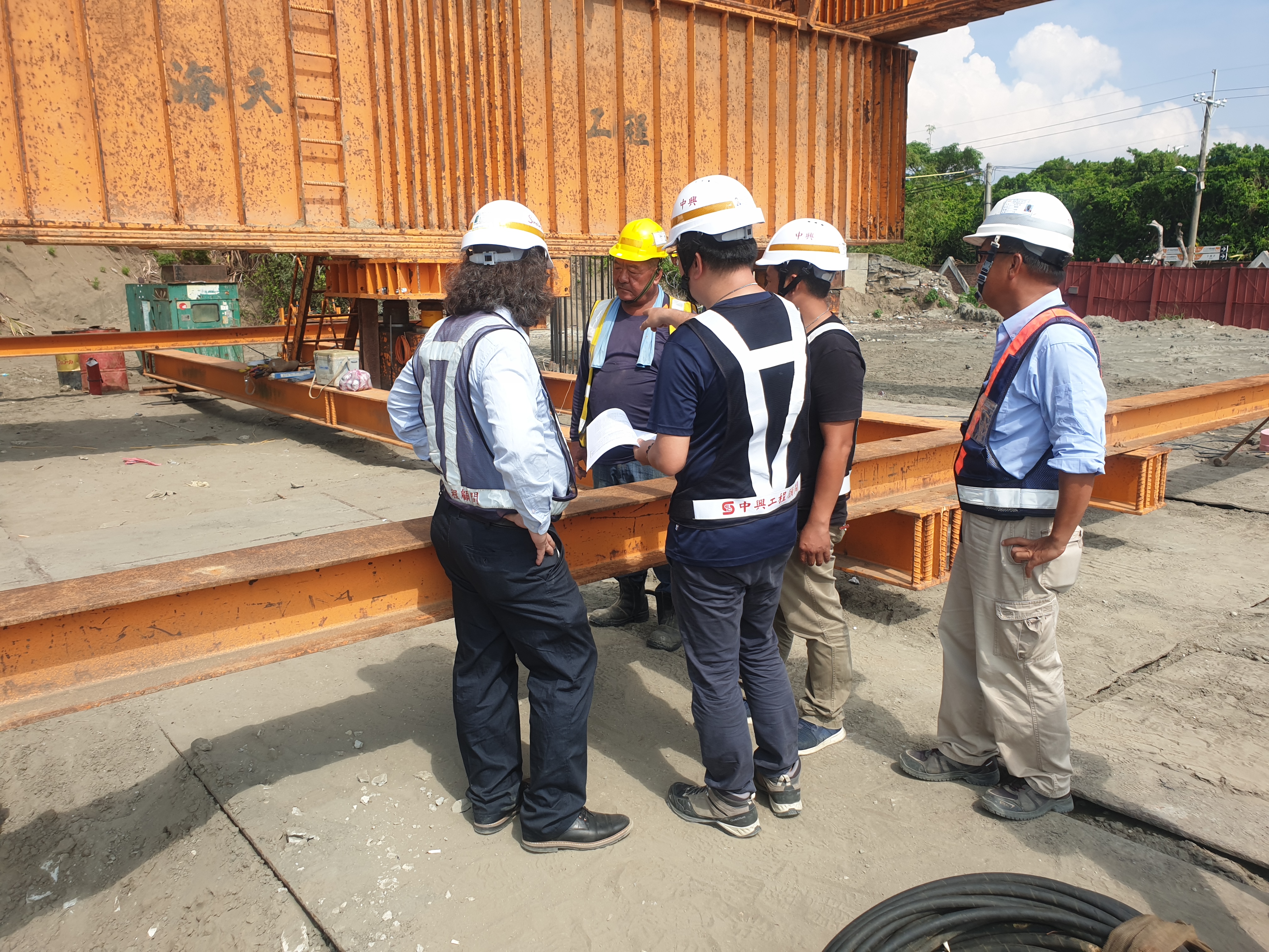 八里端基樁載重試驗之構件安裝