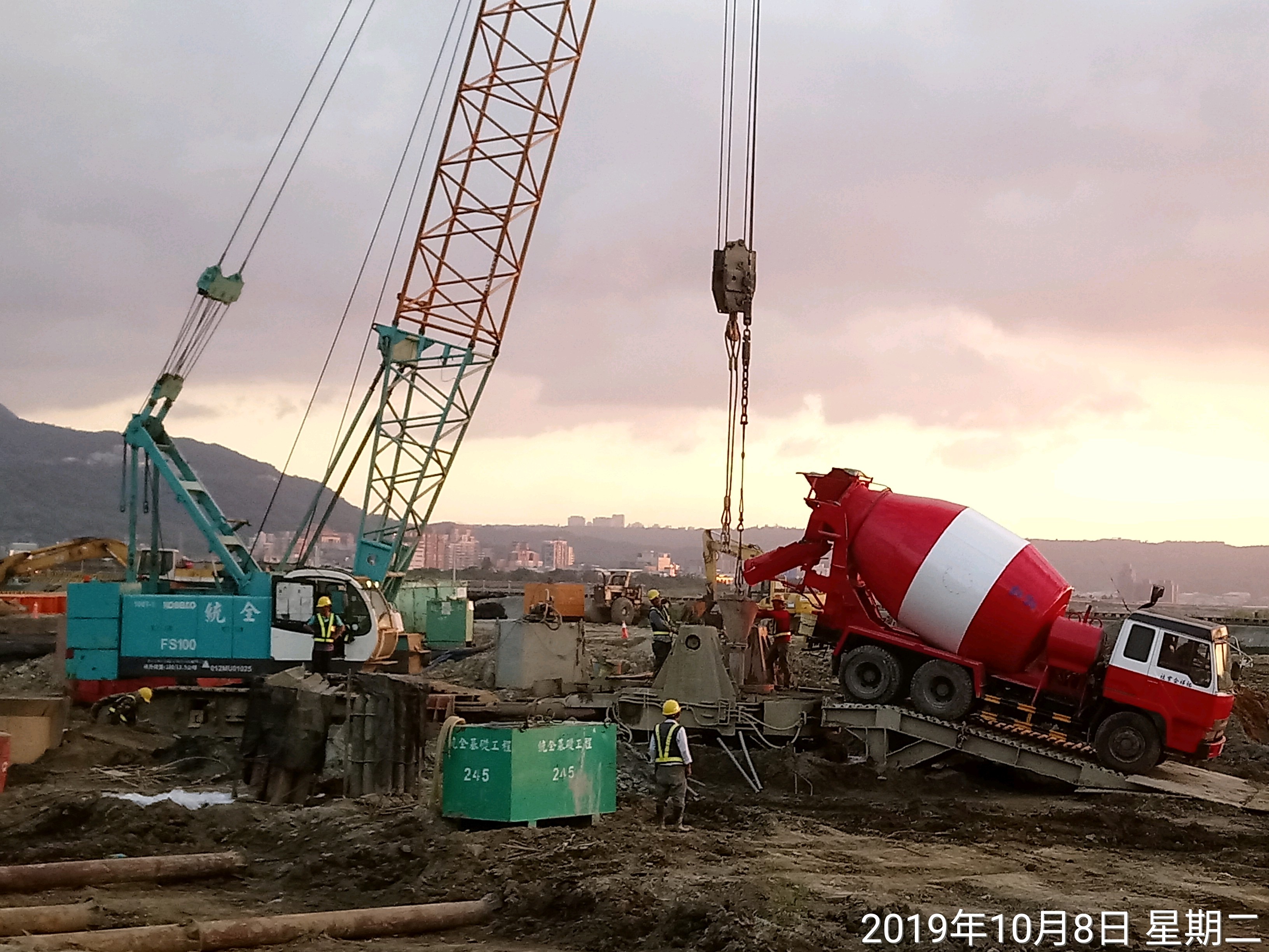 淡水端基樁混凝土澆置