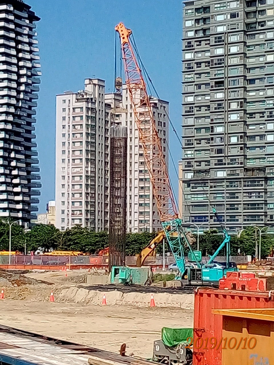 淡水端基樁鋼筋籠吊放