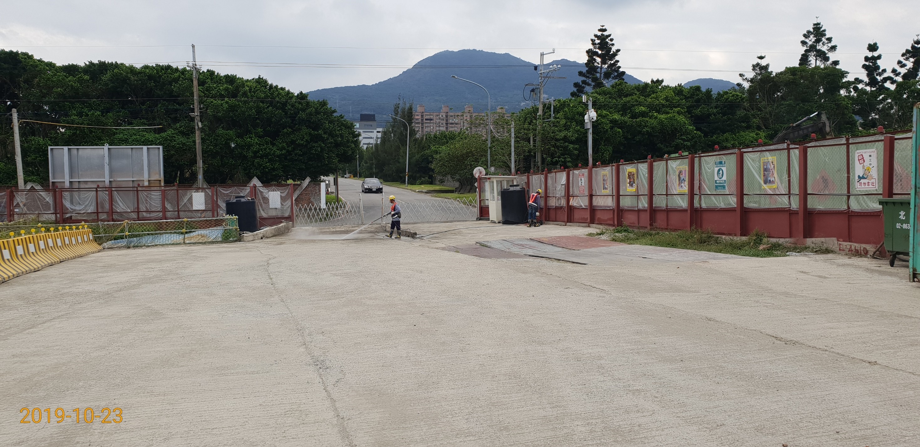 八里瑞工區不定時出入口清洗及清掃