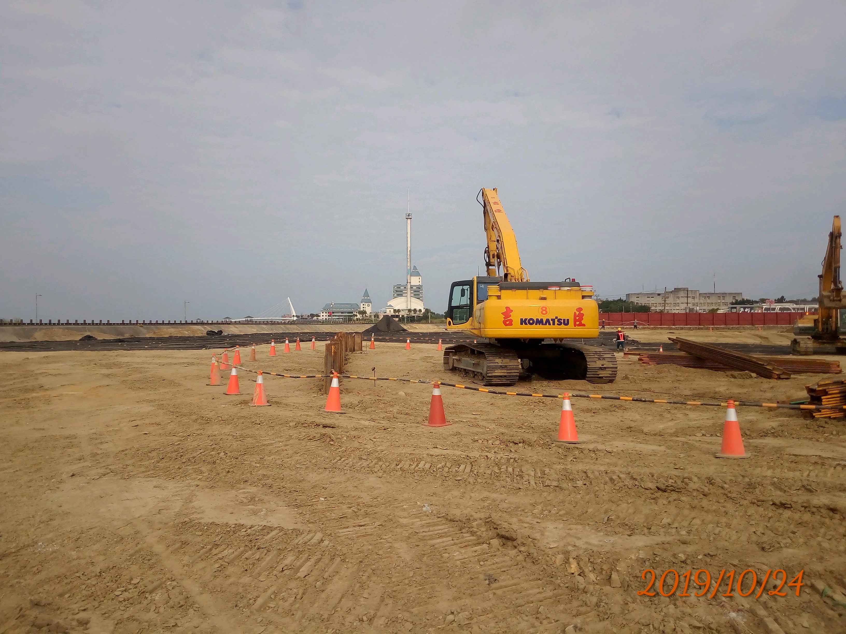 淡水瑞基礎版鋼板樁打設