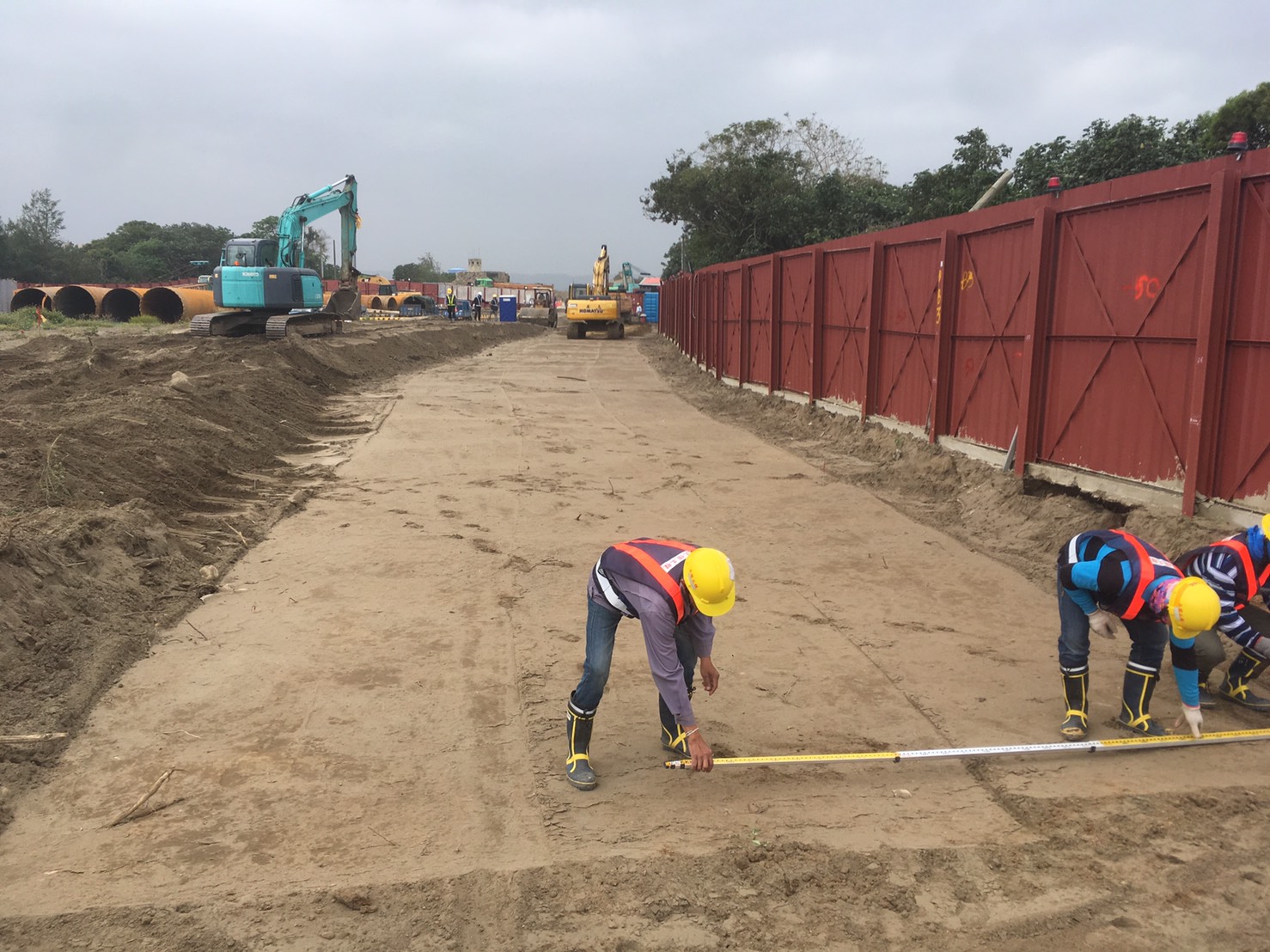 八里端施工便道施作