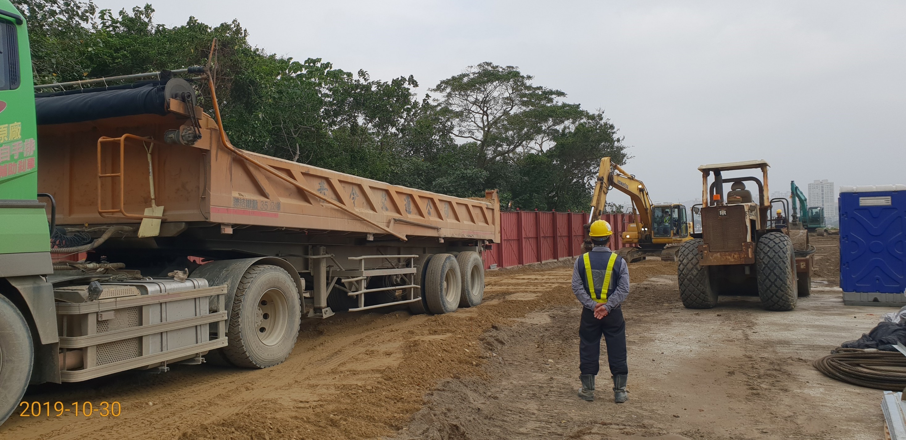 八里端施工便道施作