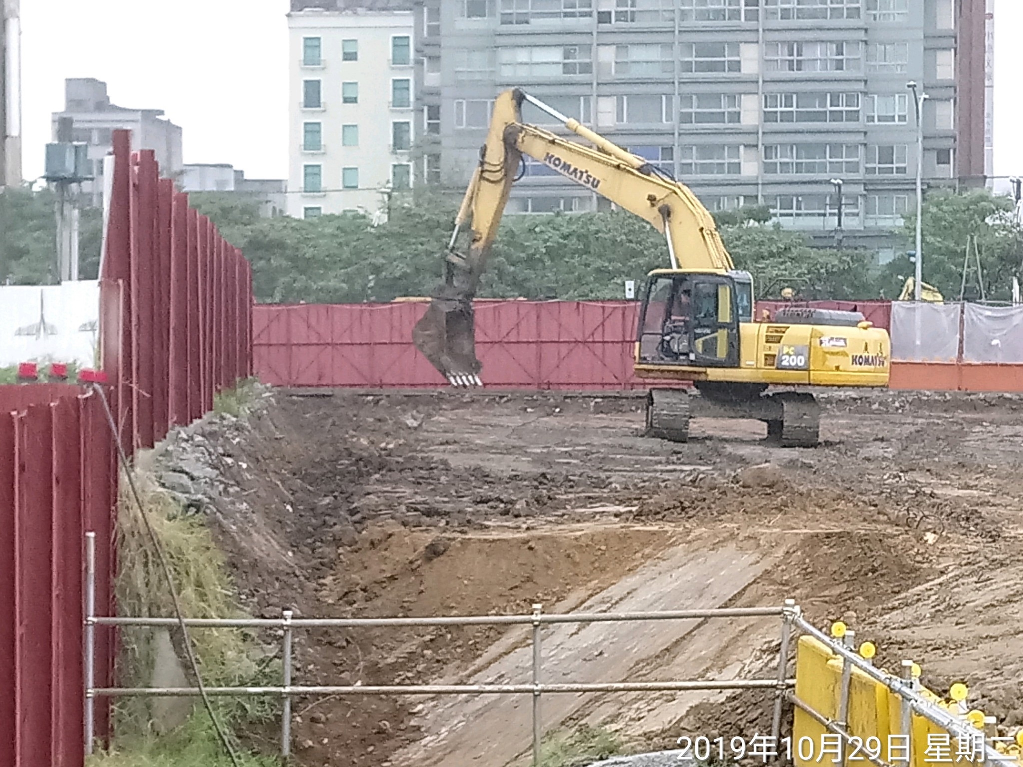 淡水端逕流排水溝施作