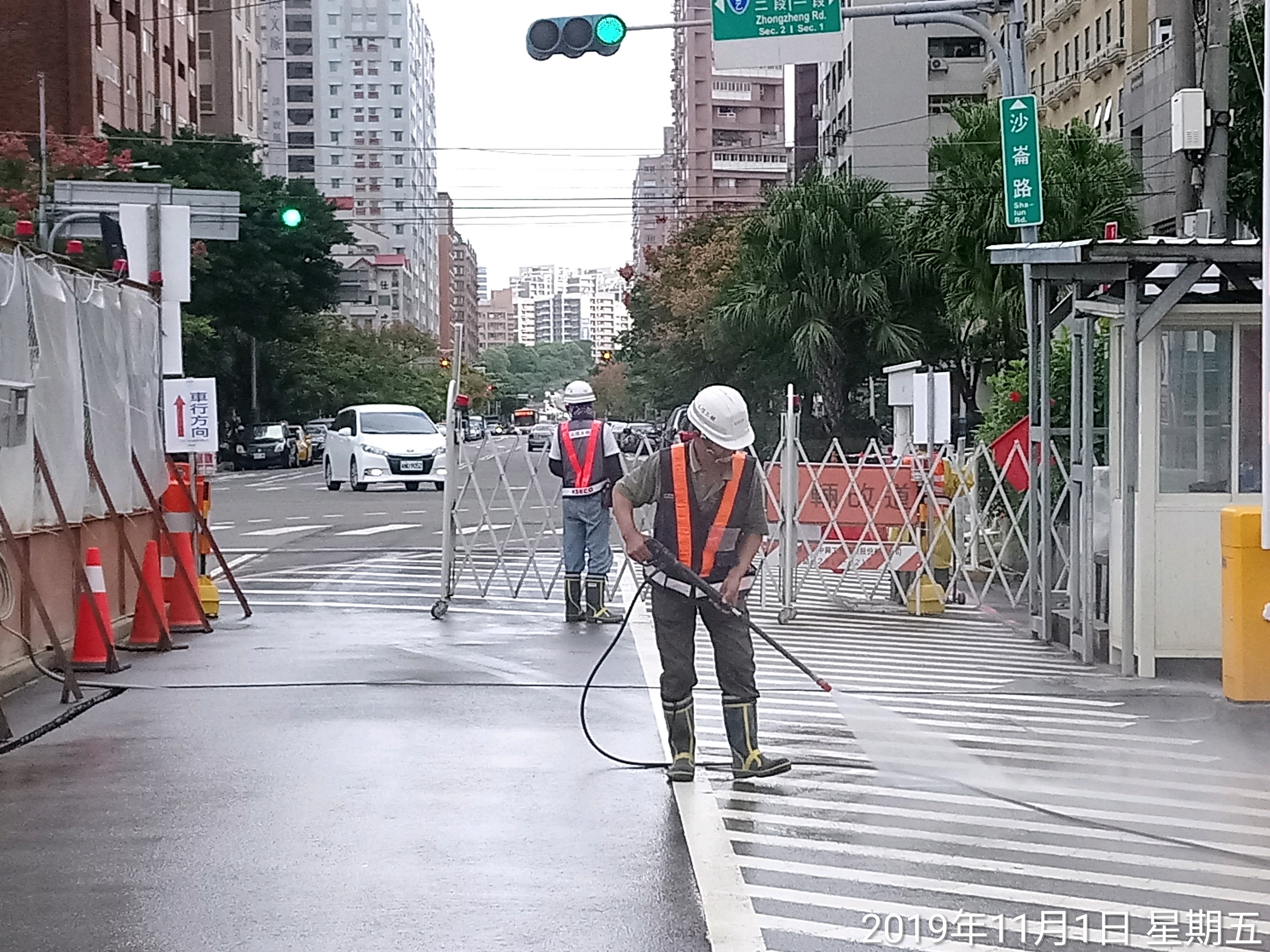 淡水端工區出入口清洗