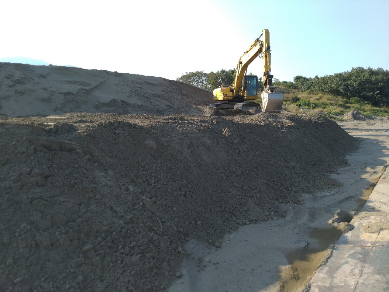 八里端工區地坪整理