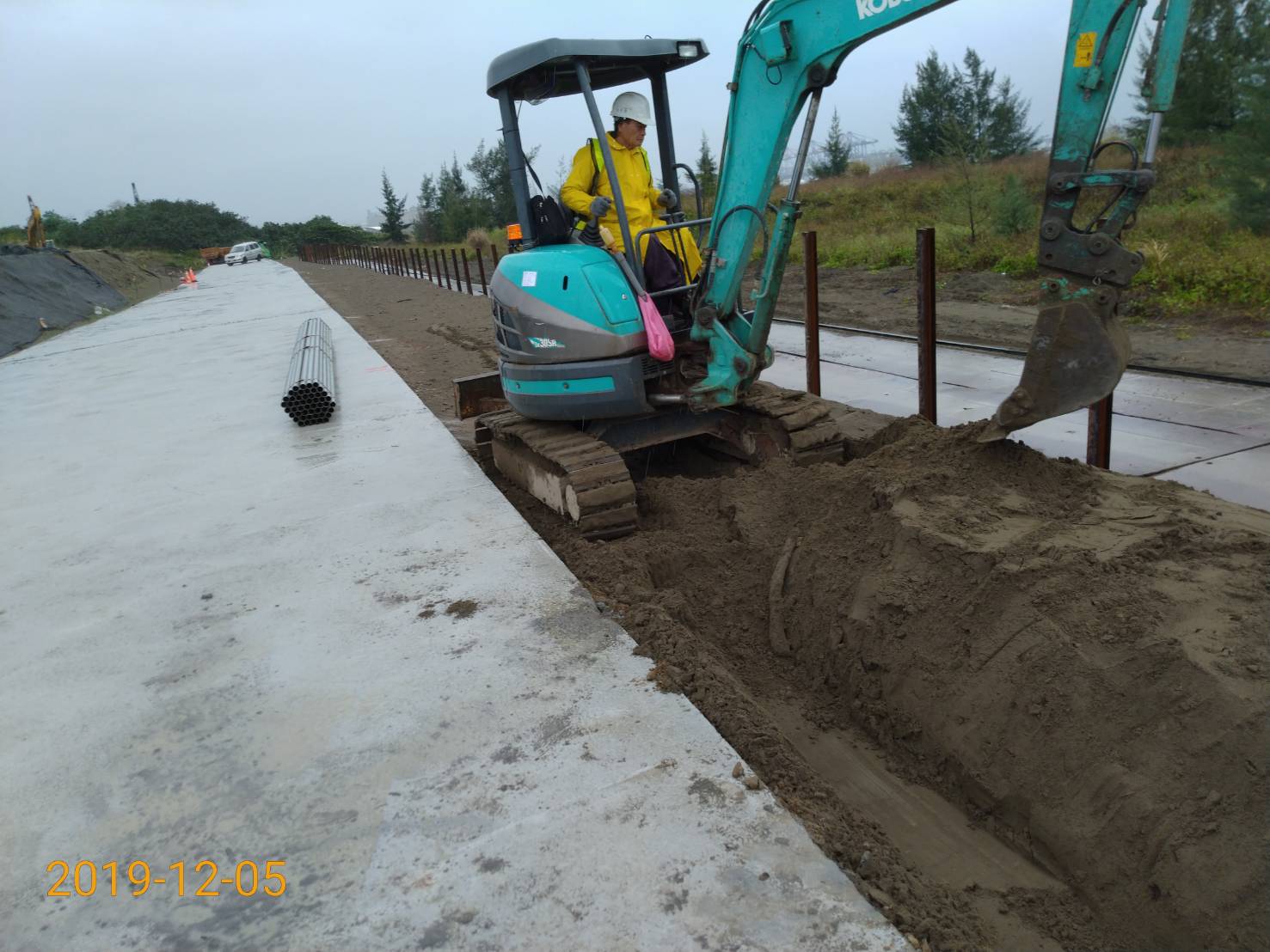 八里端逕流溝開挖施工