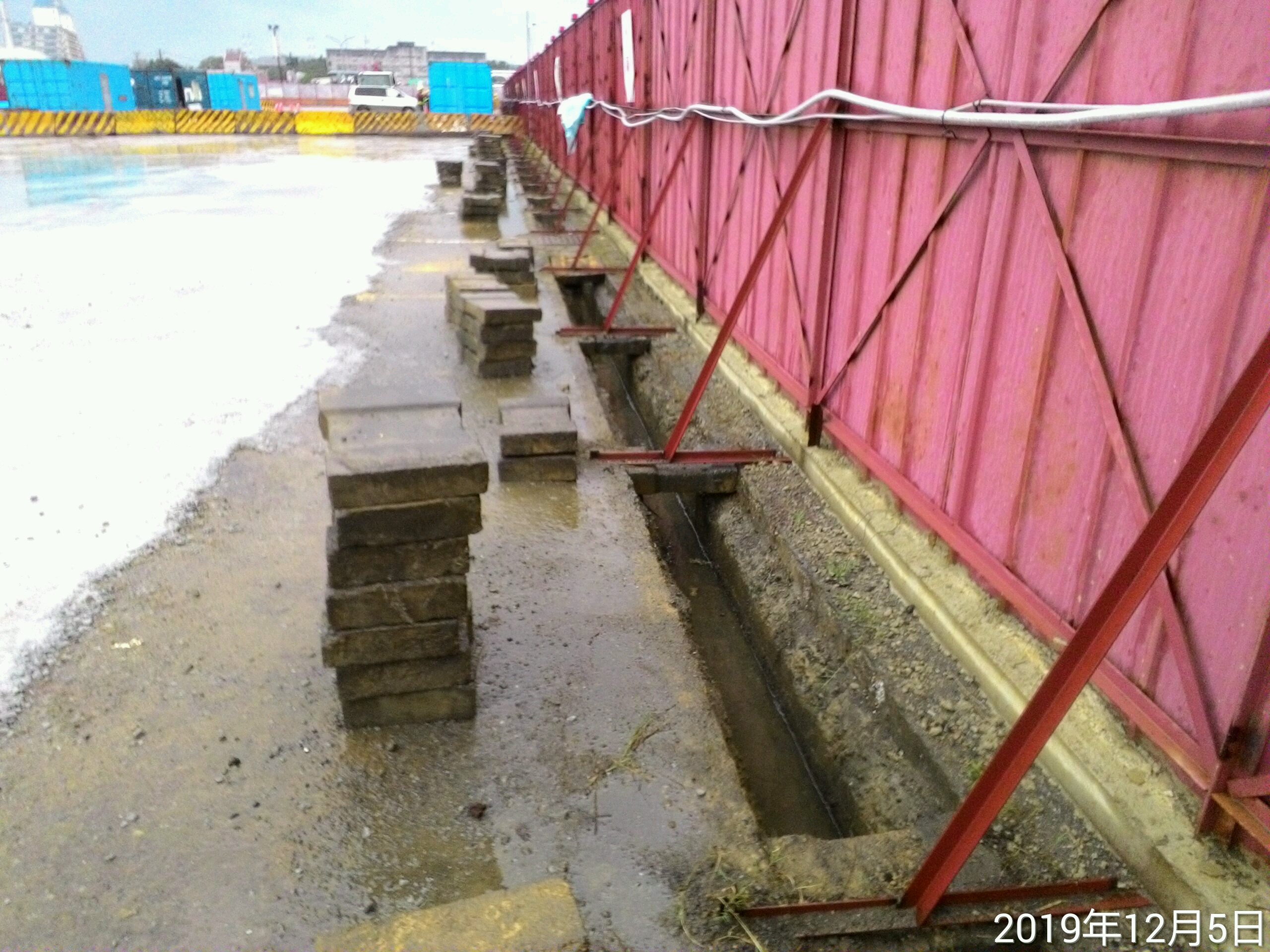 淡水端工區內溝渠汙泥清理