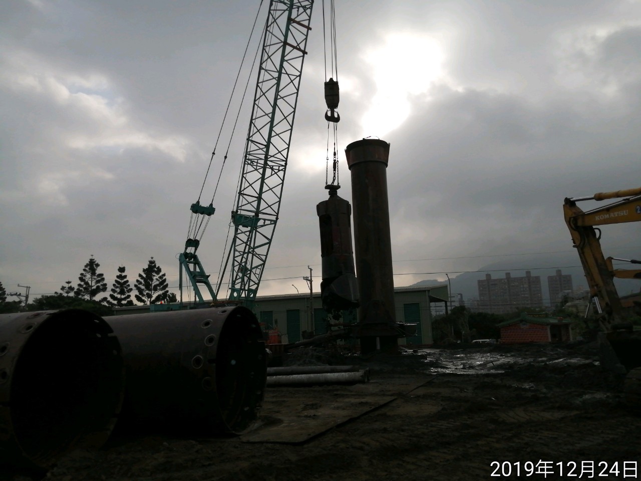 八里端基樁挖掘