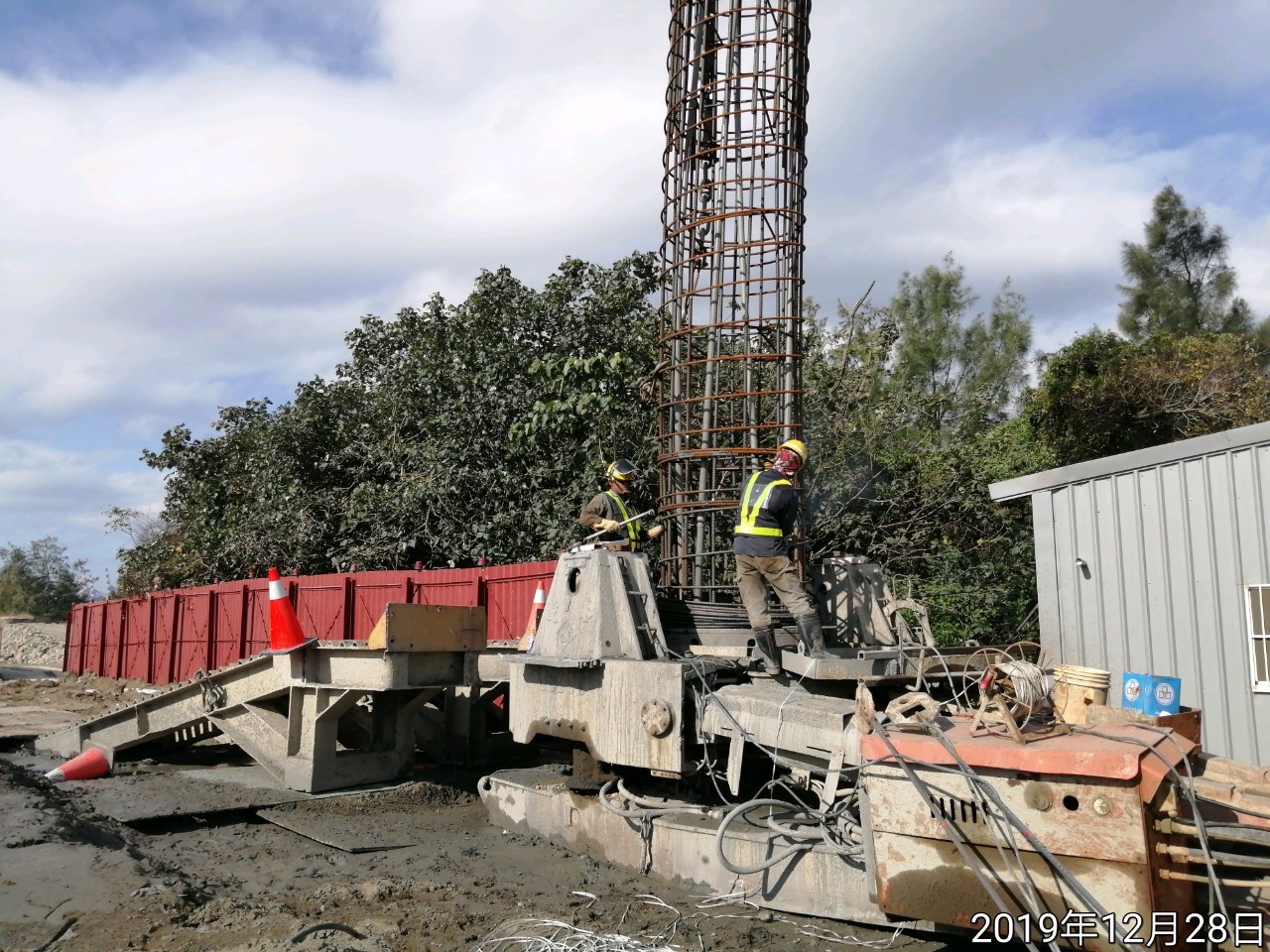 八里端基樁鋼筋籠搭接