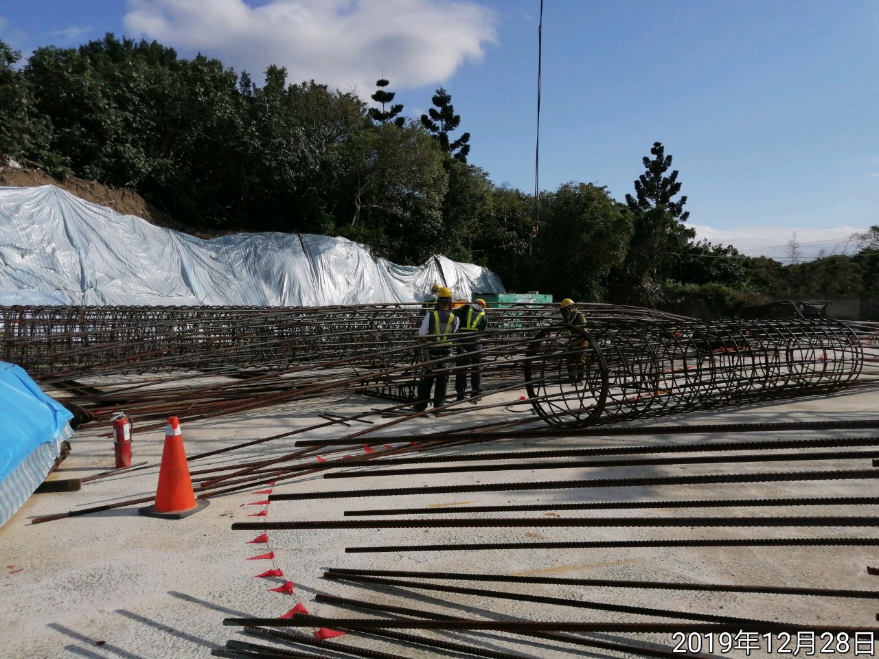 八里端基樁鋼筋籠製作