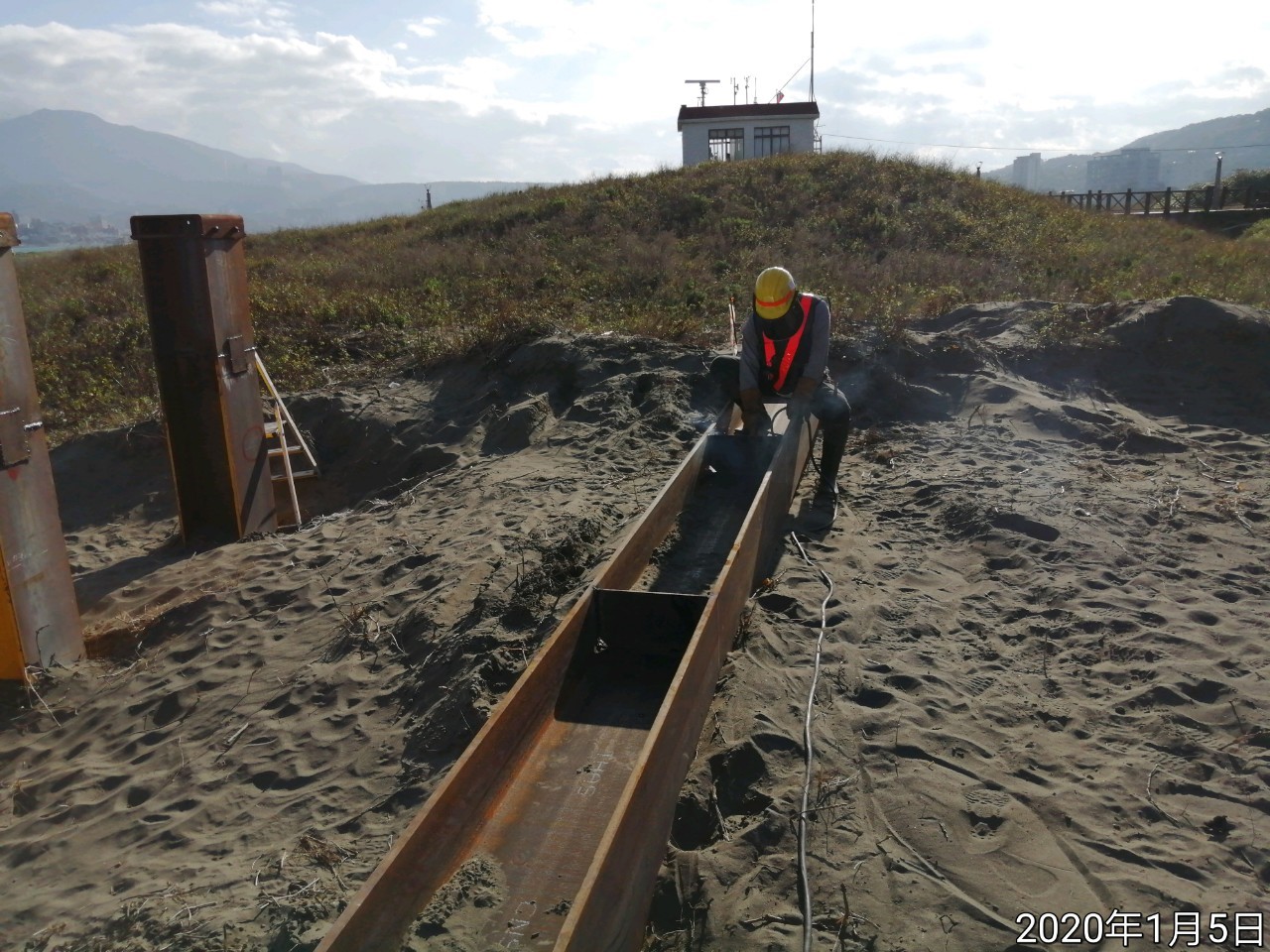 八里端鋼便橋施作