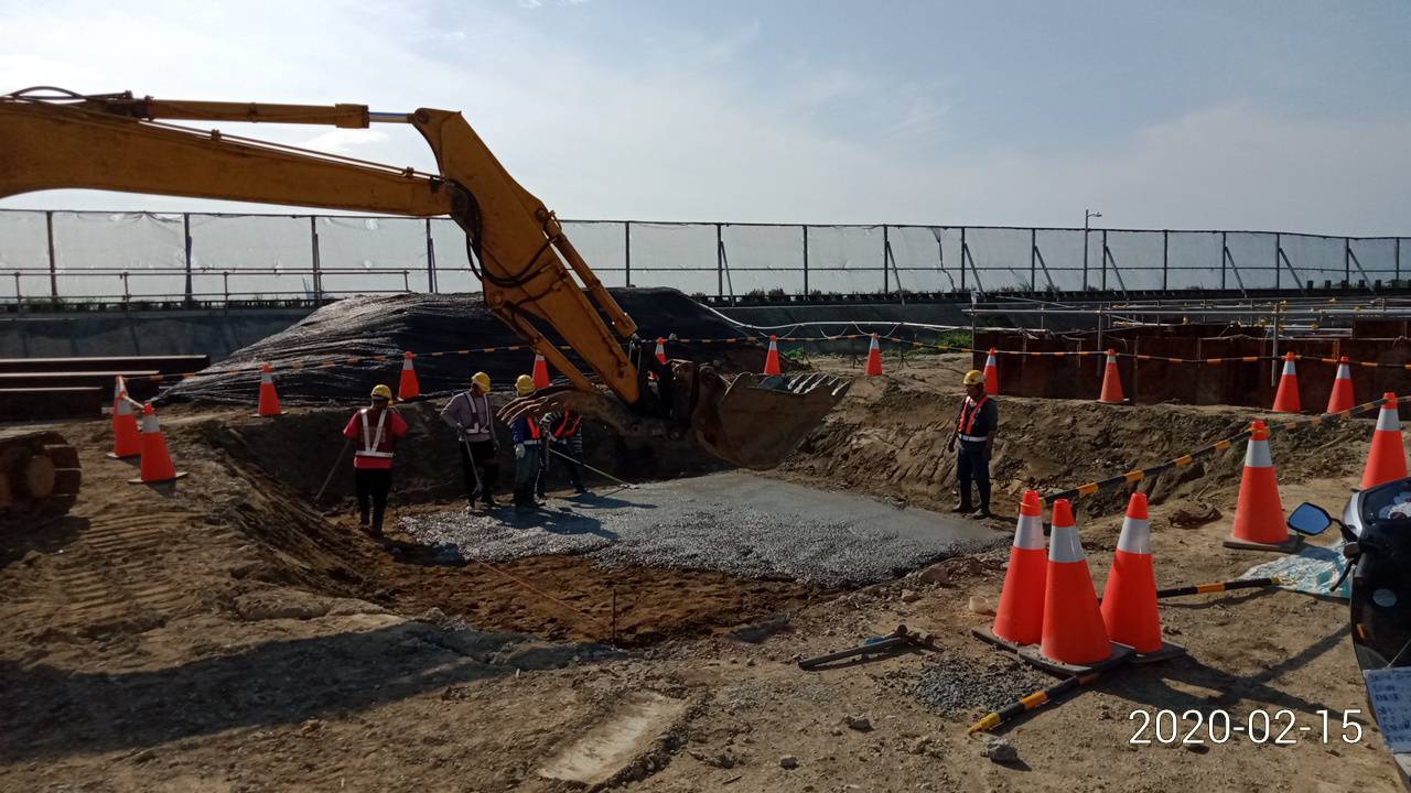 橋墩基礎樣品底混凝土澆置