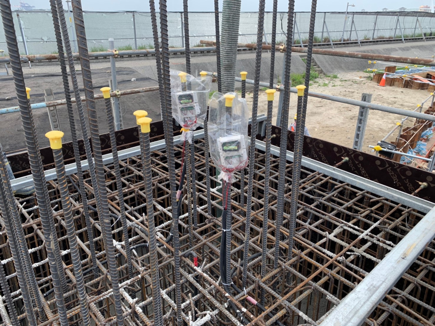 橋墩基礎樣品(MOCK-UP)監測設備安裝.