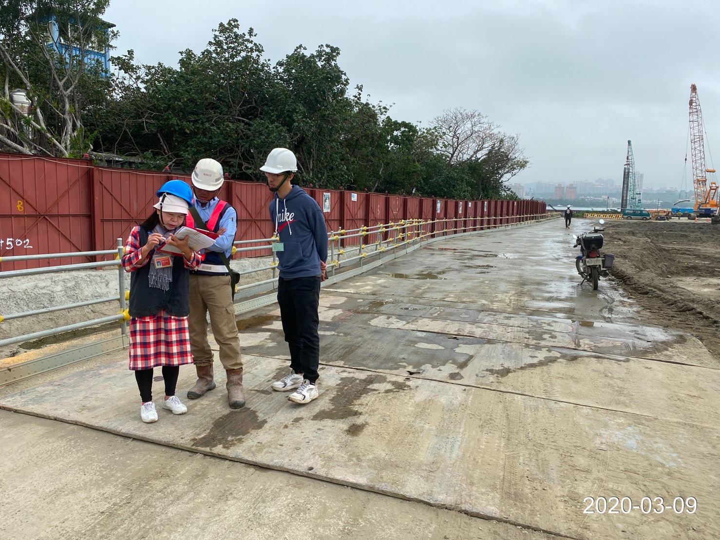 新北市環保局人員工區稽查