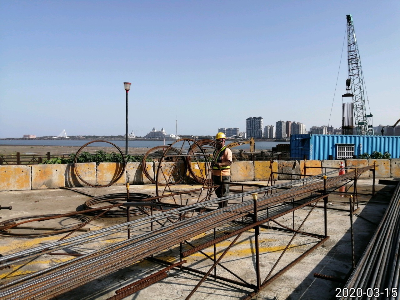 八里端基樁鋼筋籠製作