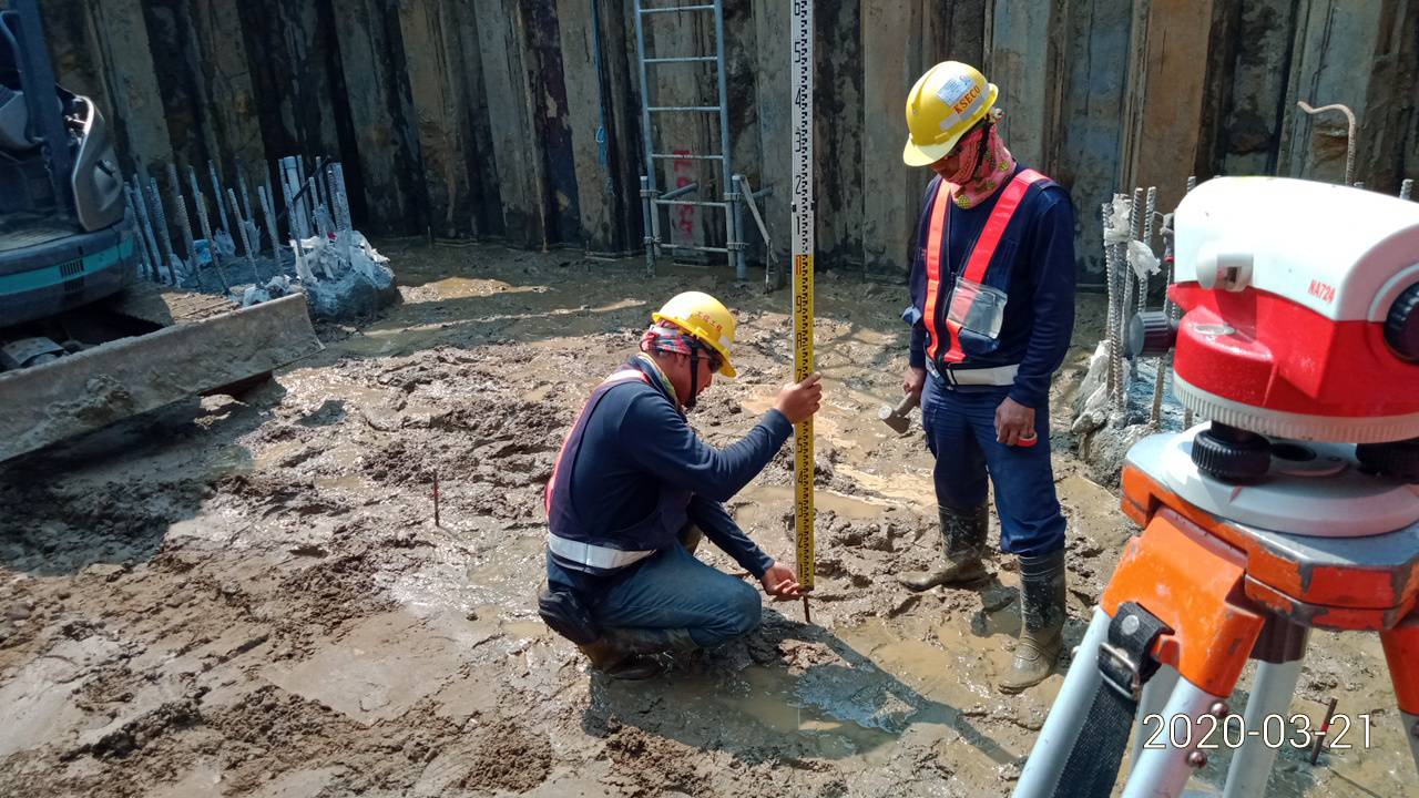 淡水端橋墩基礎版開挖面高程測量施工.