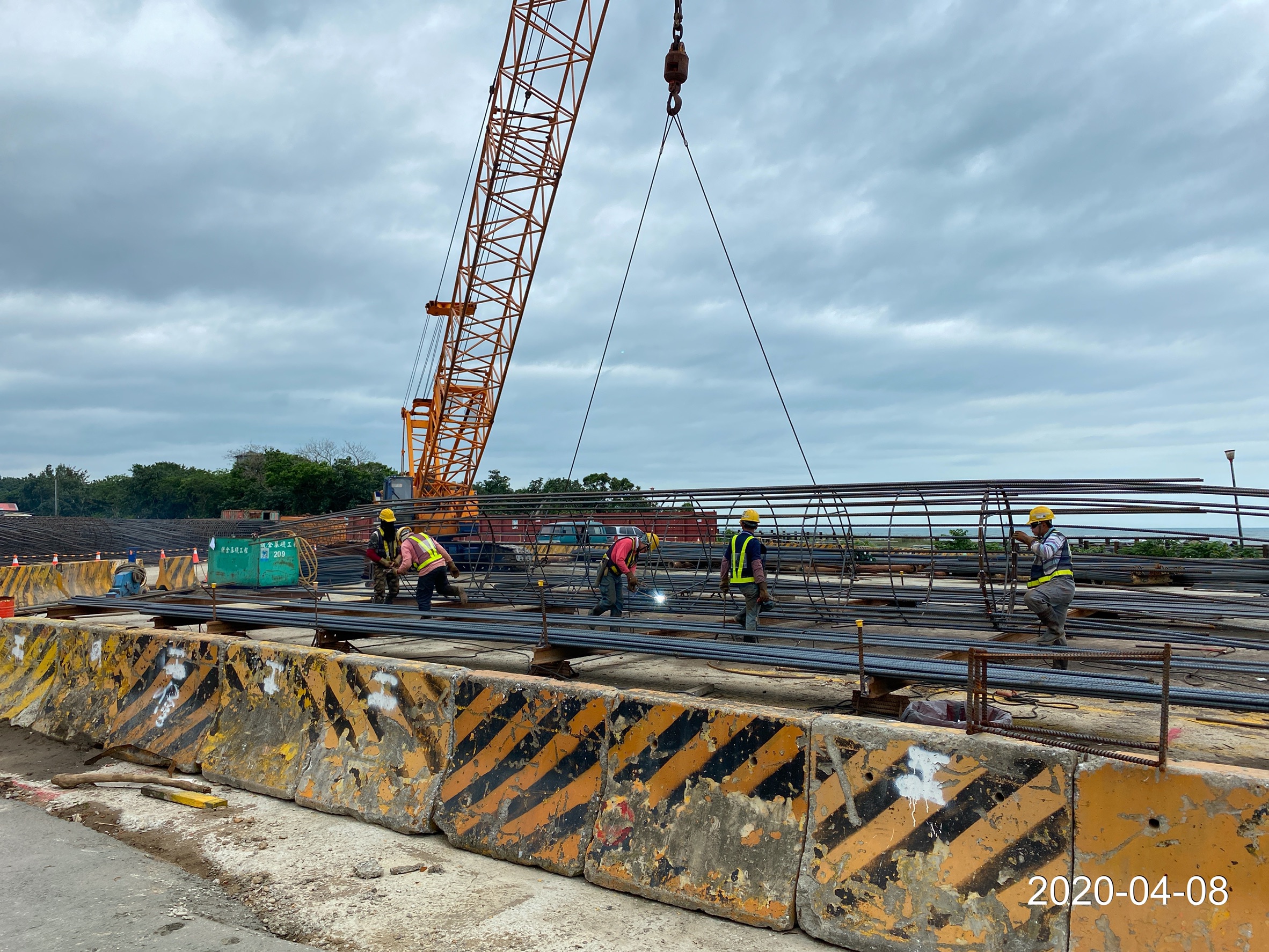 八里段基樁鋼筋籠加工