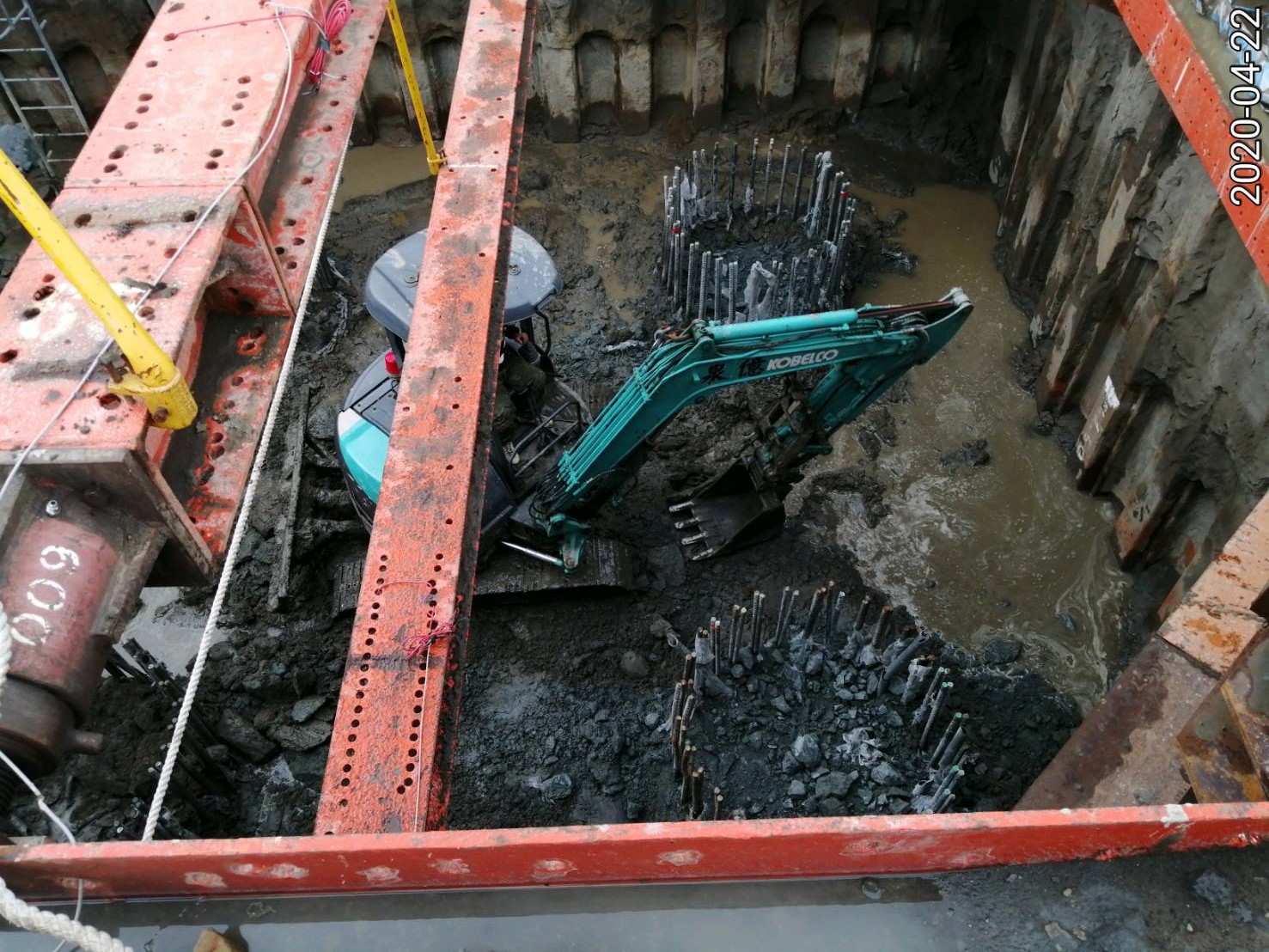 八里端基礎版基樁樁頭處理