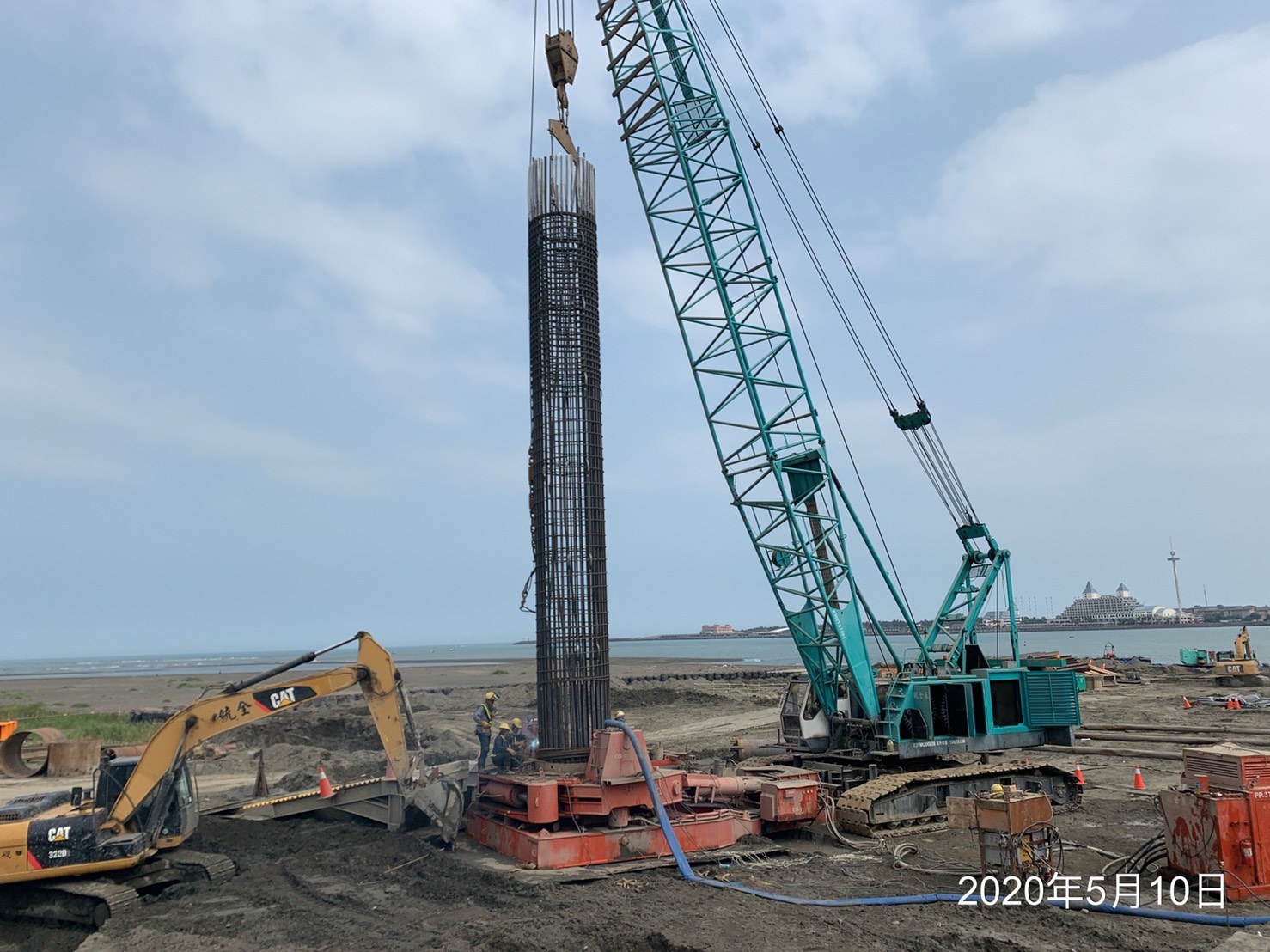 八里端基樁工程施工.