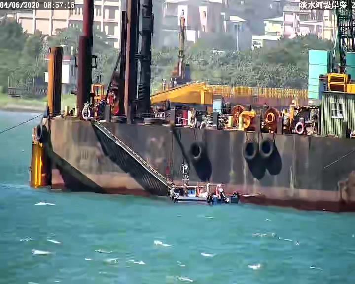 河中段P130墩柱之鋼管樁銲接