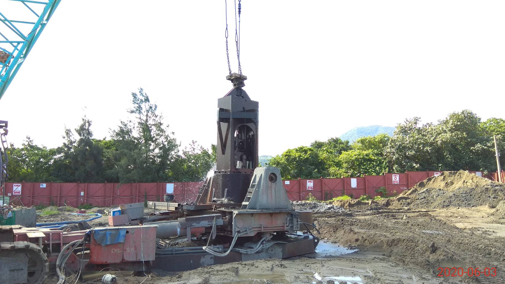 八里端基樁挖掘