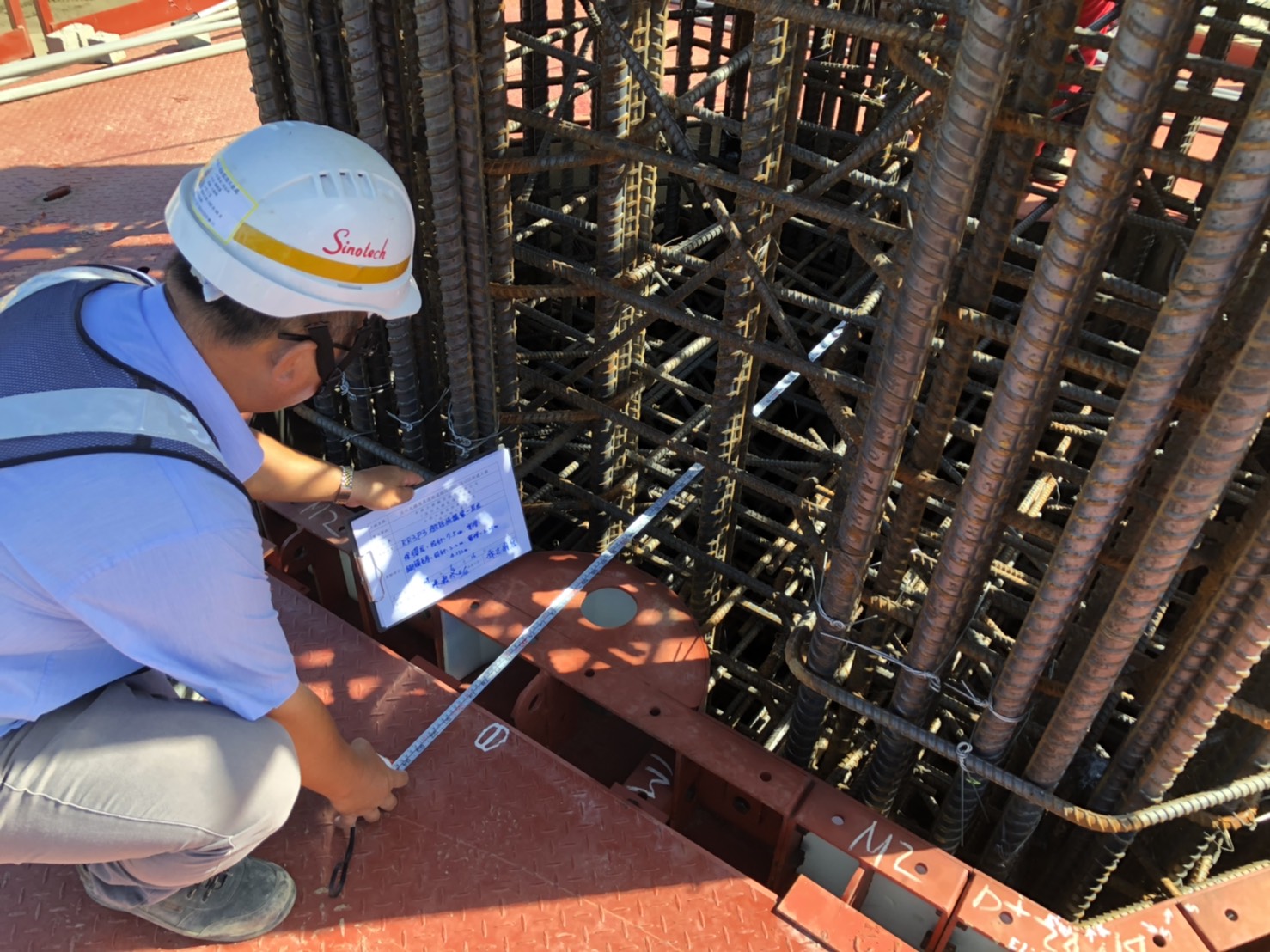 淡水端橋墩墩柱第一昇層澆置前查驗
