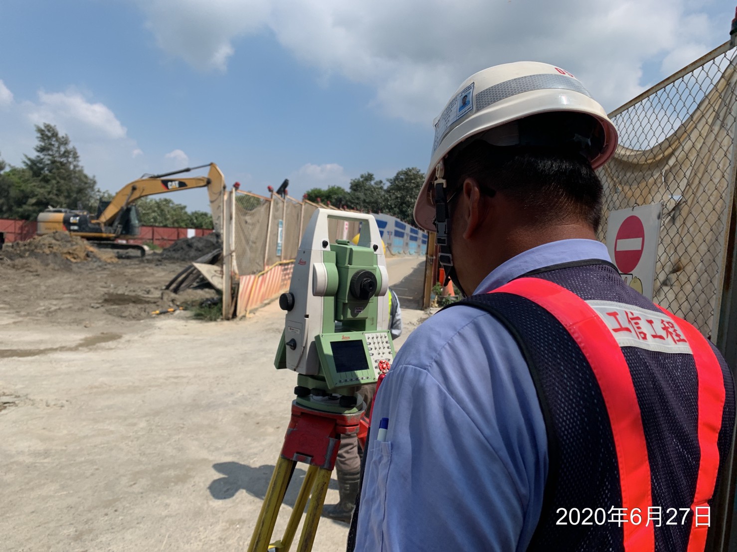 八里端基樁位置點位測量