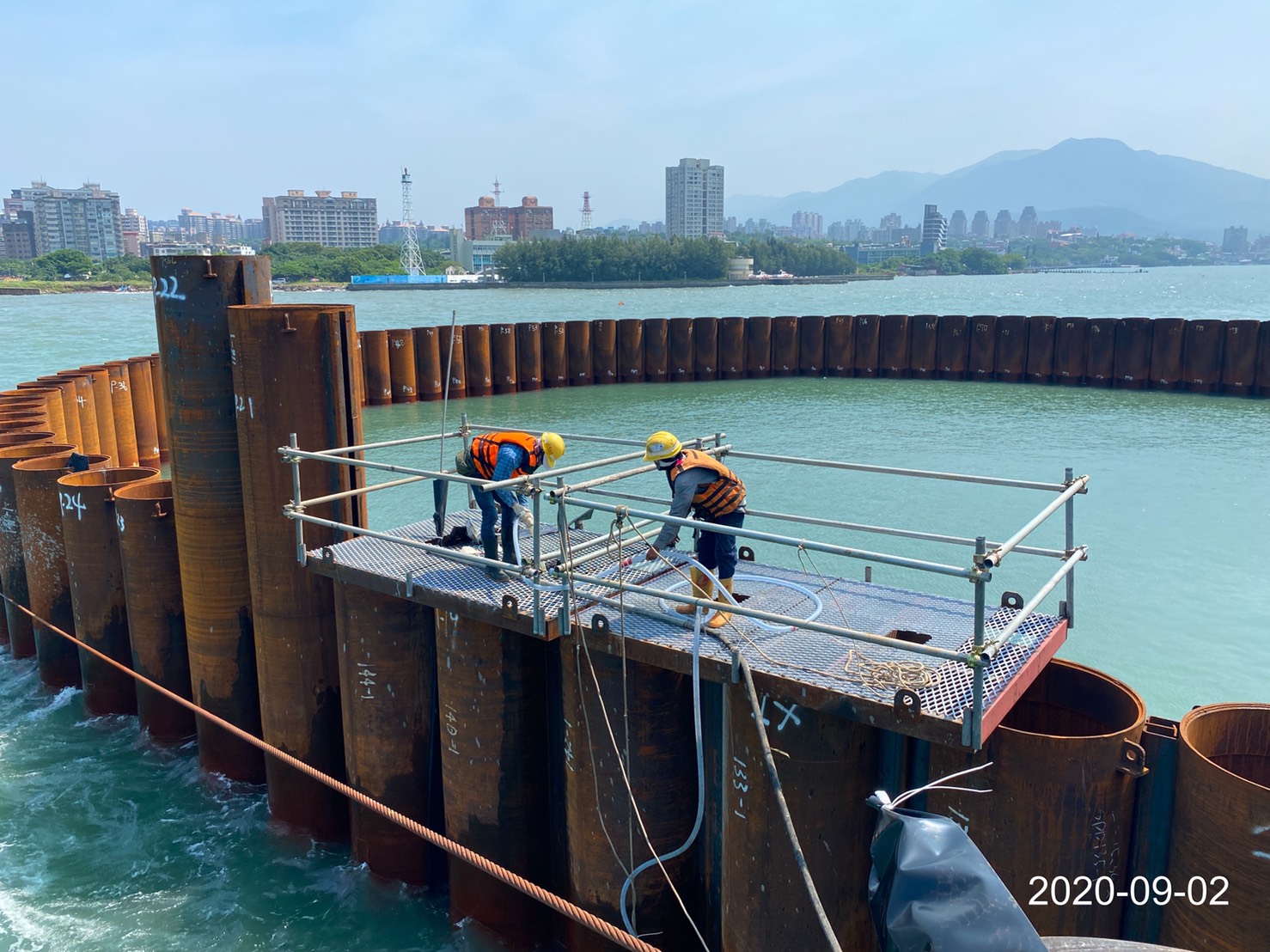 河中段P130墩柱之鋼管樁榫間止水灌漿