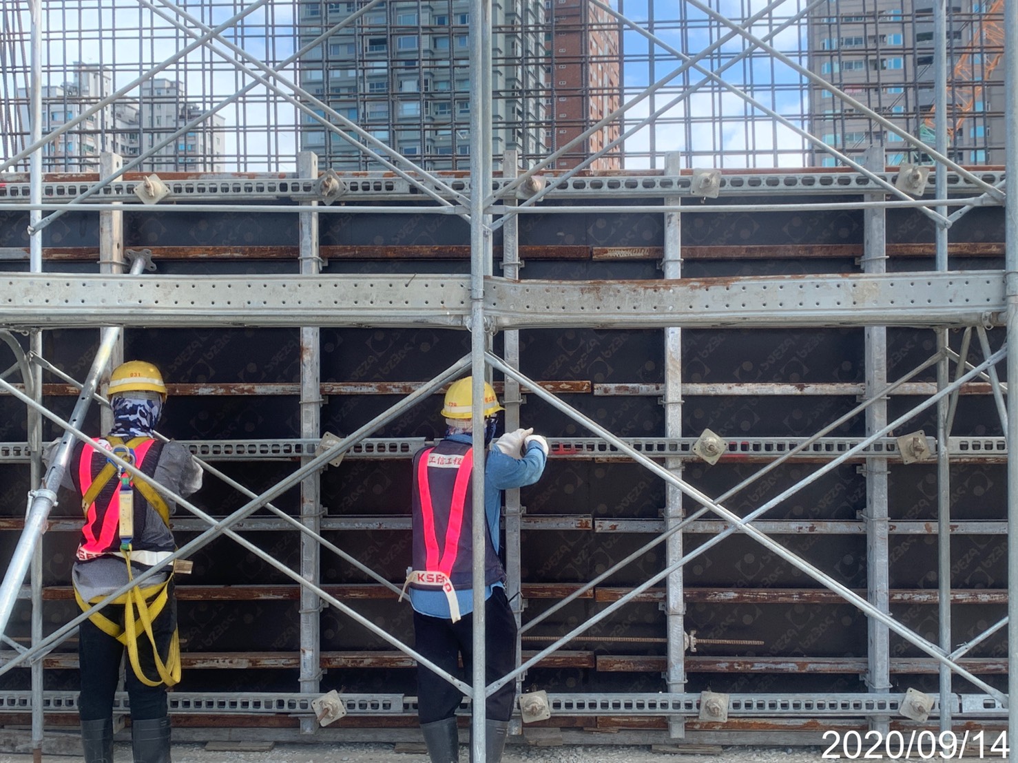 淡水端橋台牆身第二昇層組