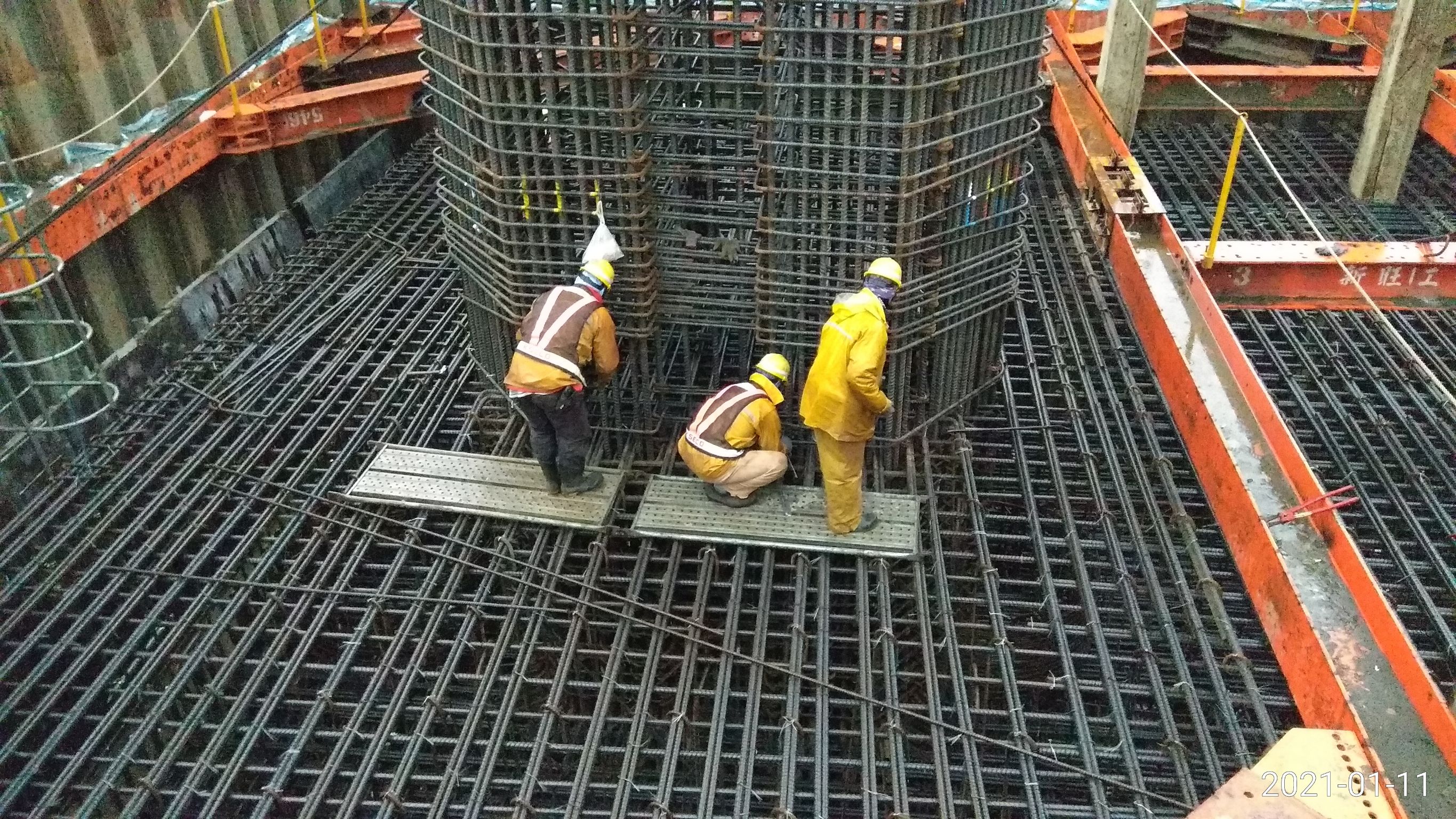 八里端橋墩基礎鋼筋綁紮