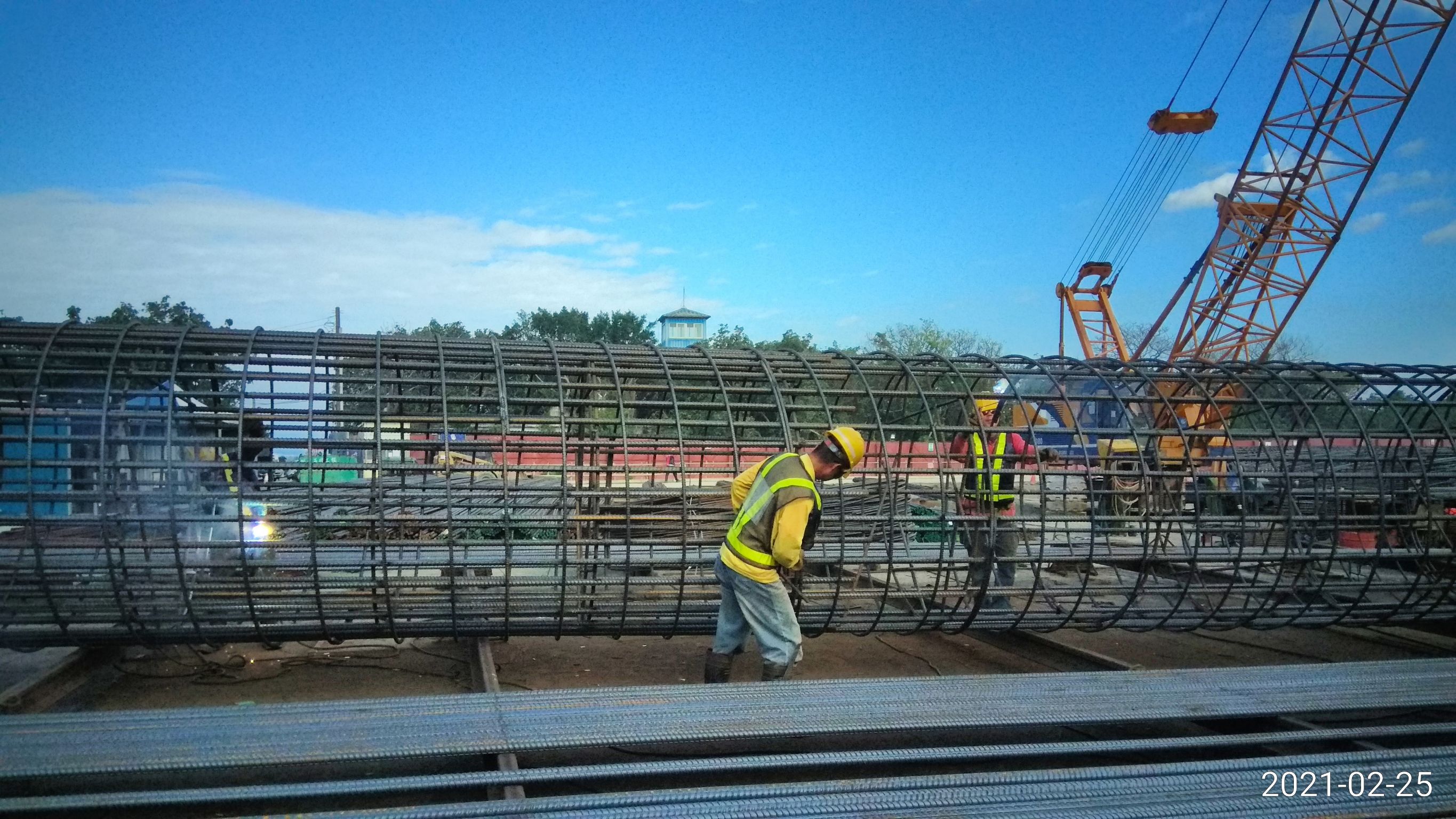 陸上段基樁工程鋼筋籠加工製作.