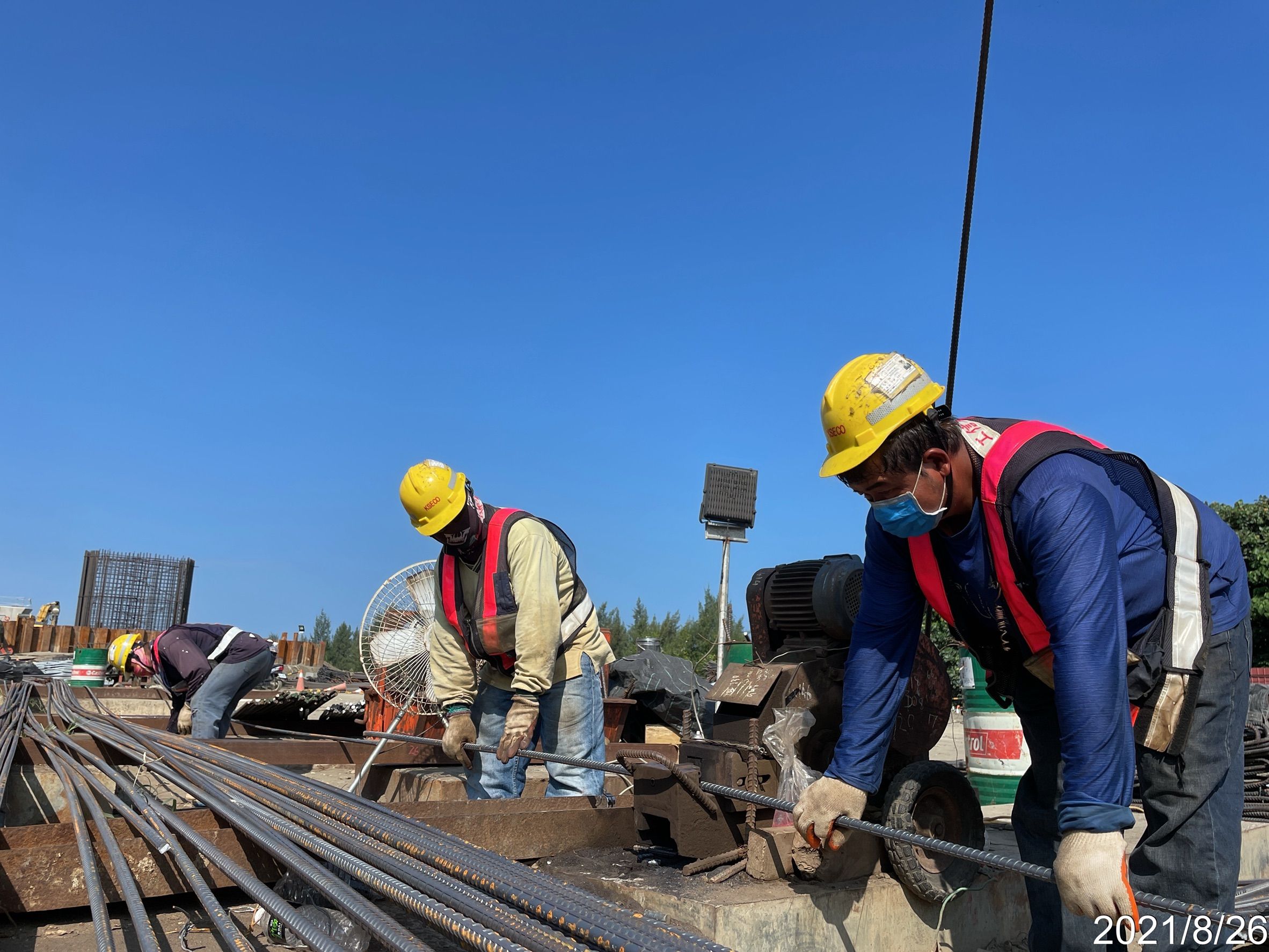 基樁鋼筋籠製作施工.