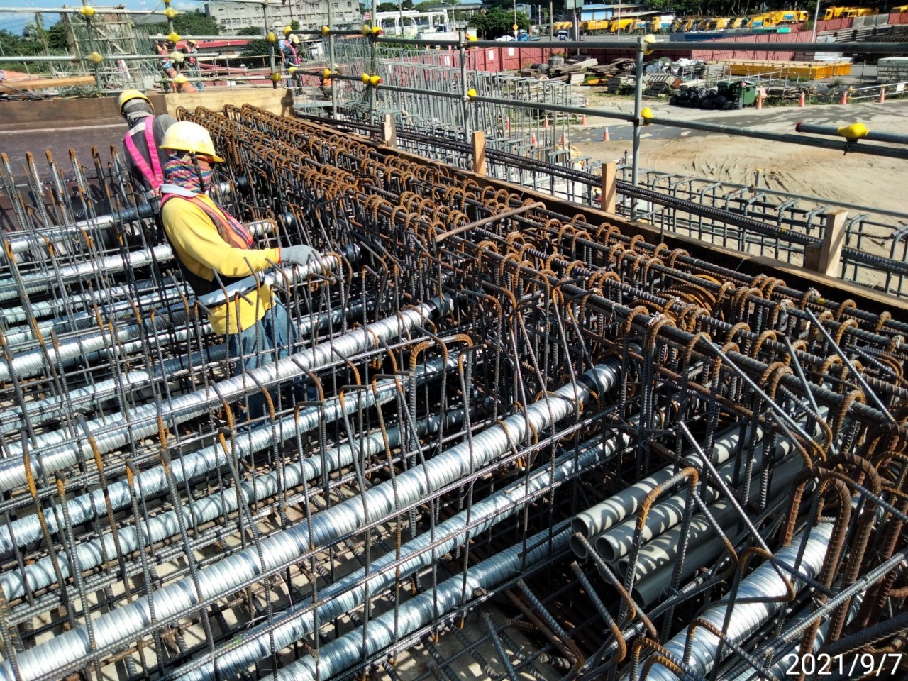 鋼筋綁紮施工.