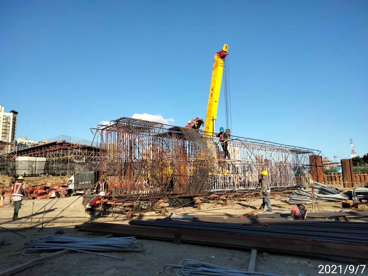 橋墩墩柱鋼筋樣架施工.