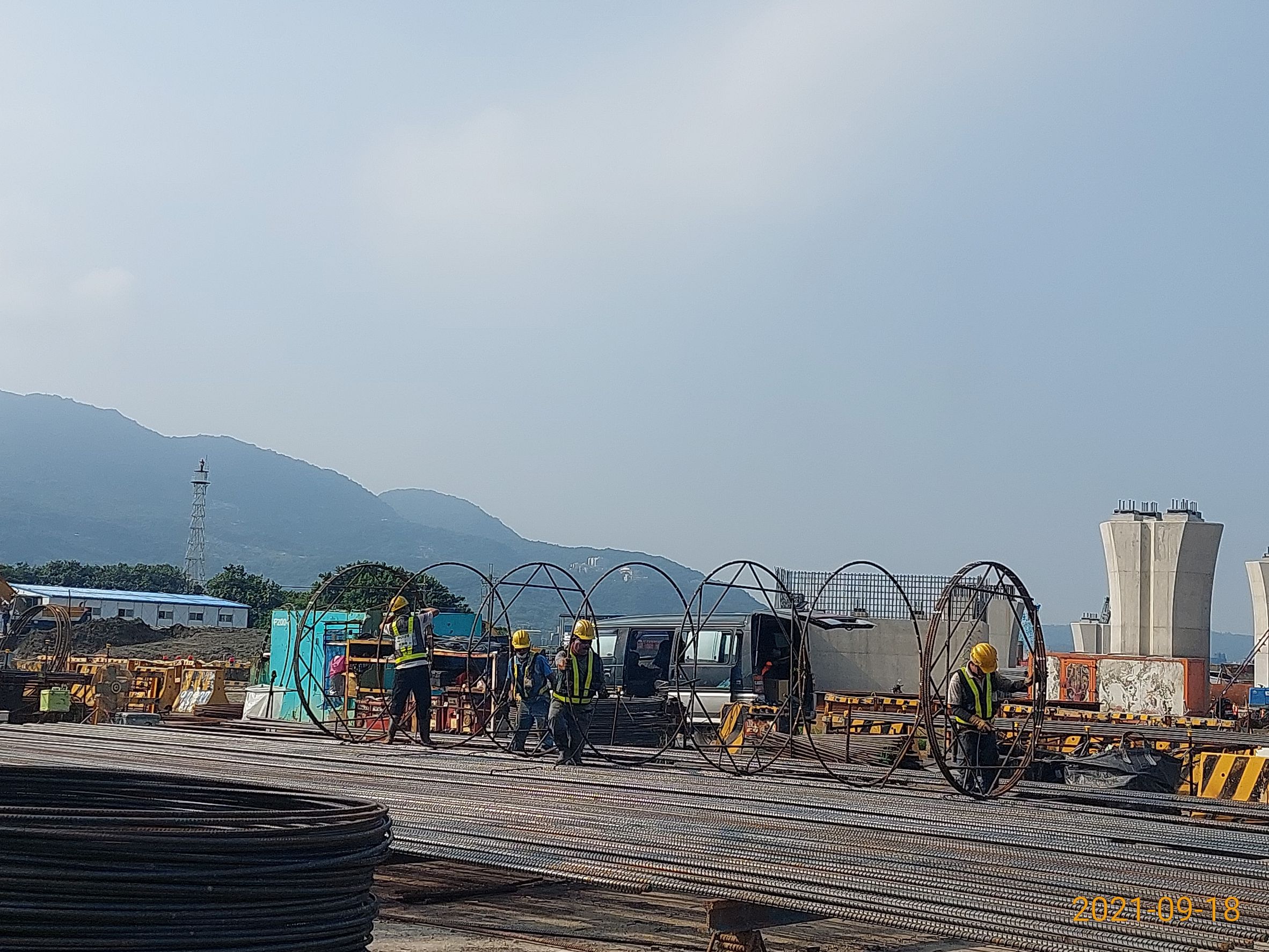 基樁鋼筋籠生產施工.