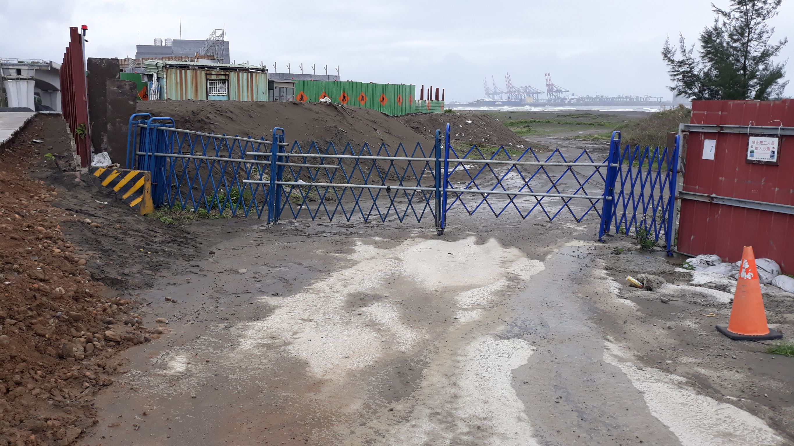 北堤沙灘便道封閉.