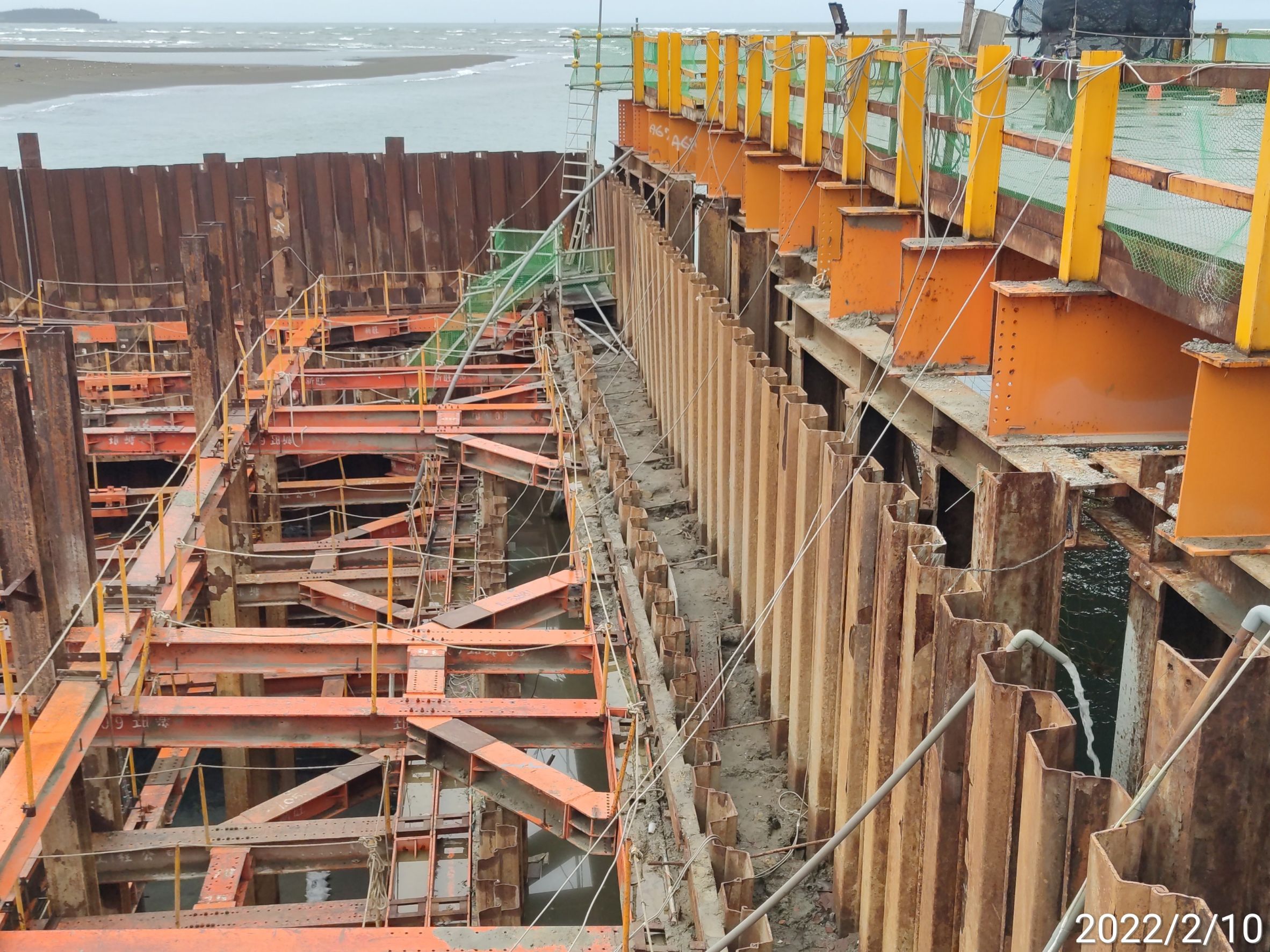 基礎安全支撐施工.