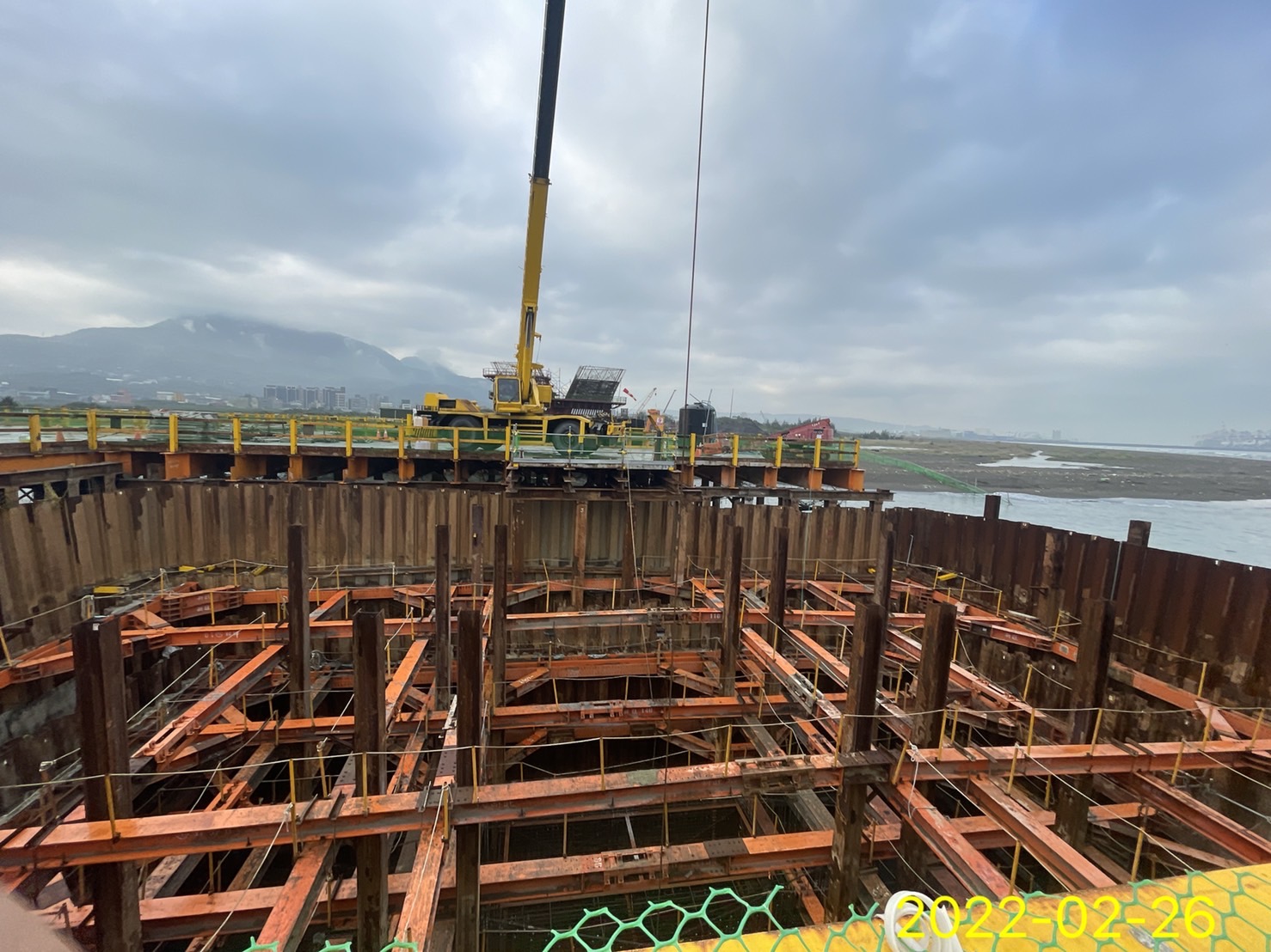 聯合樁帽擋土支撐拆除.