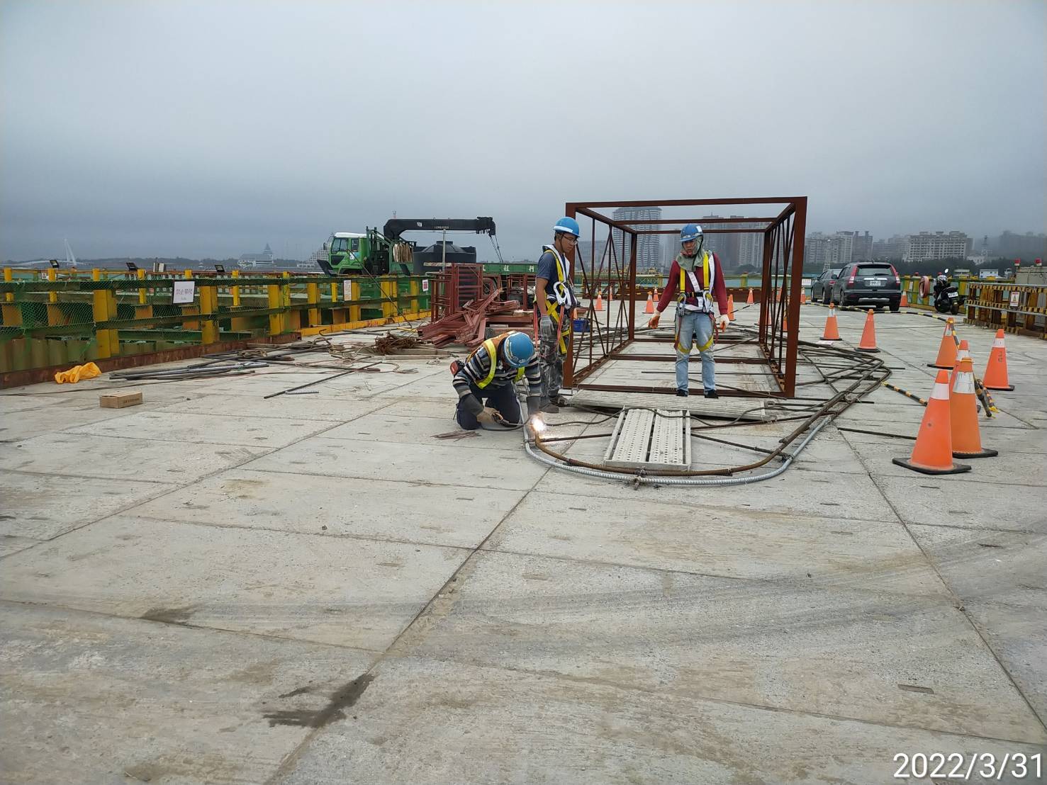 橋墩樣架鋼筋施工.