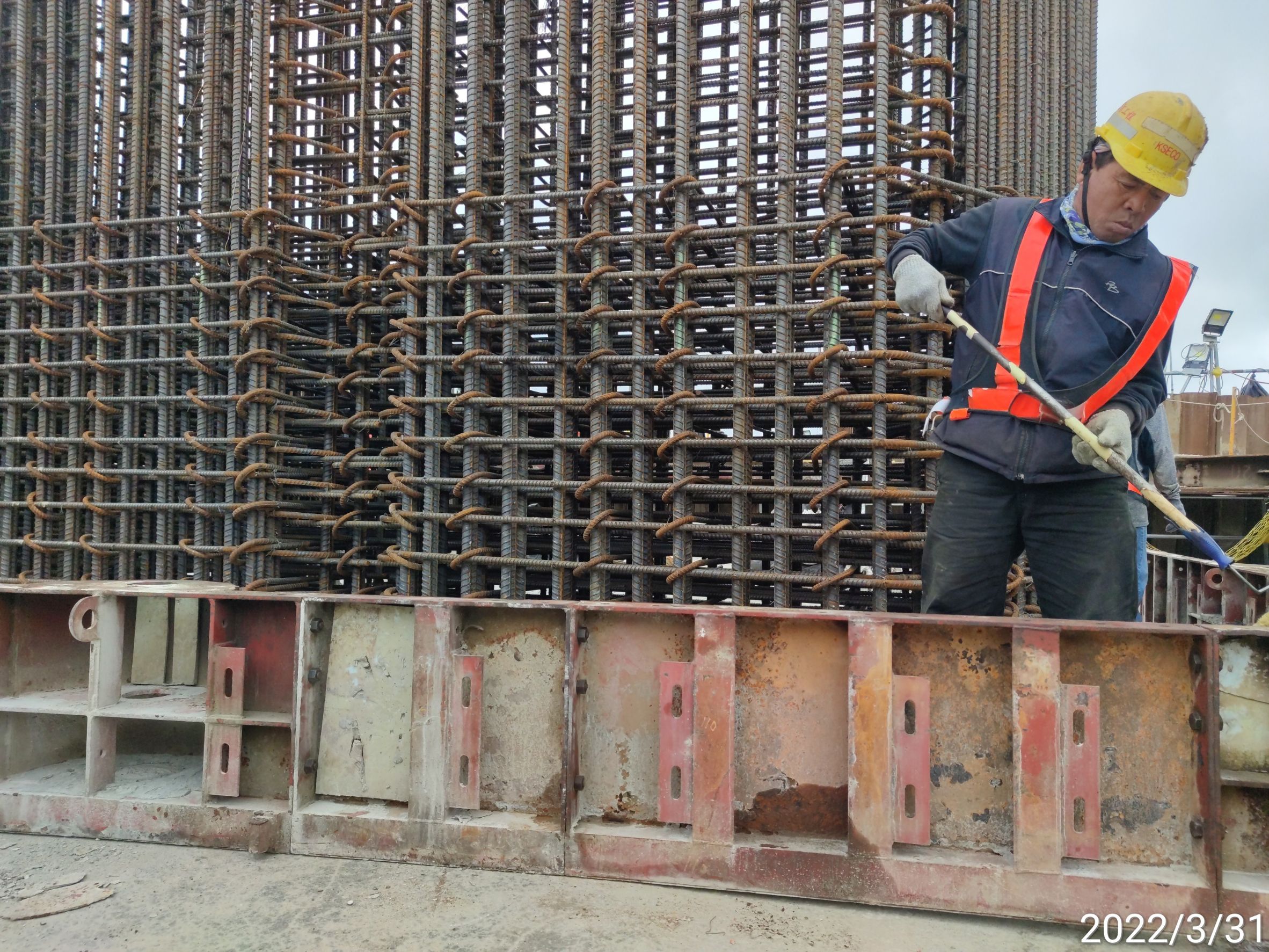 橋墩鋼筋施工.