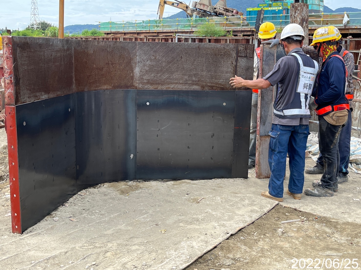 側翼板鋼模整理